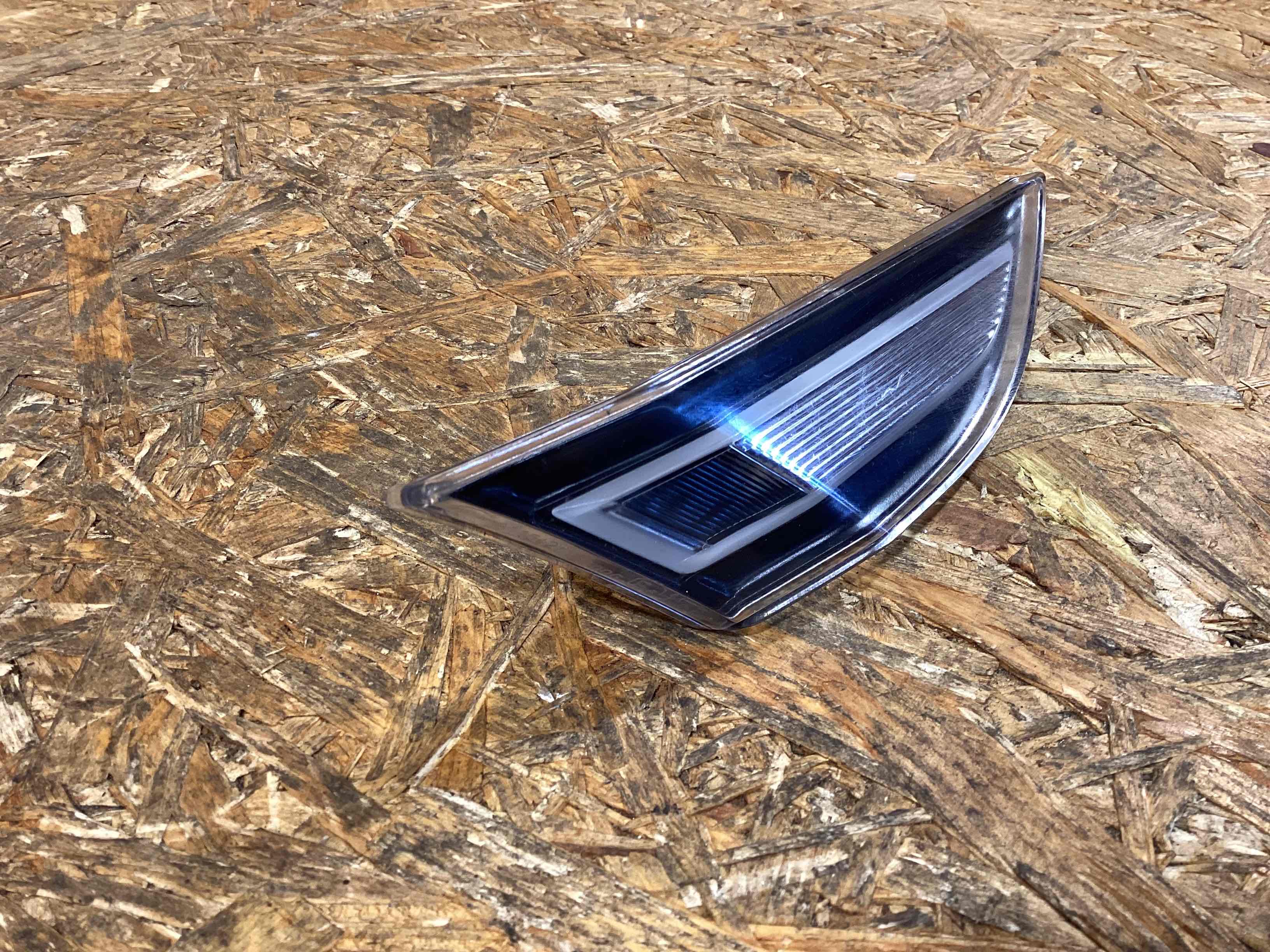 Фара правая Porsche 911 260226-110