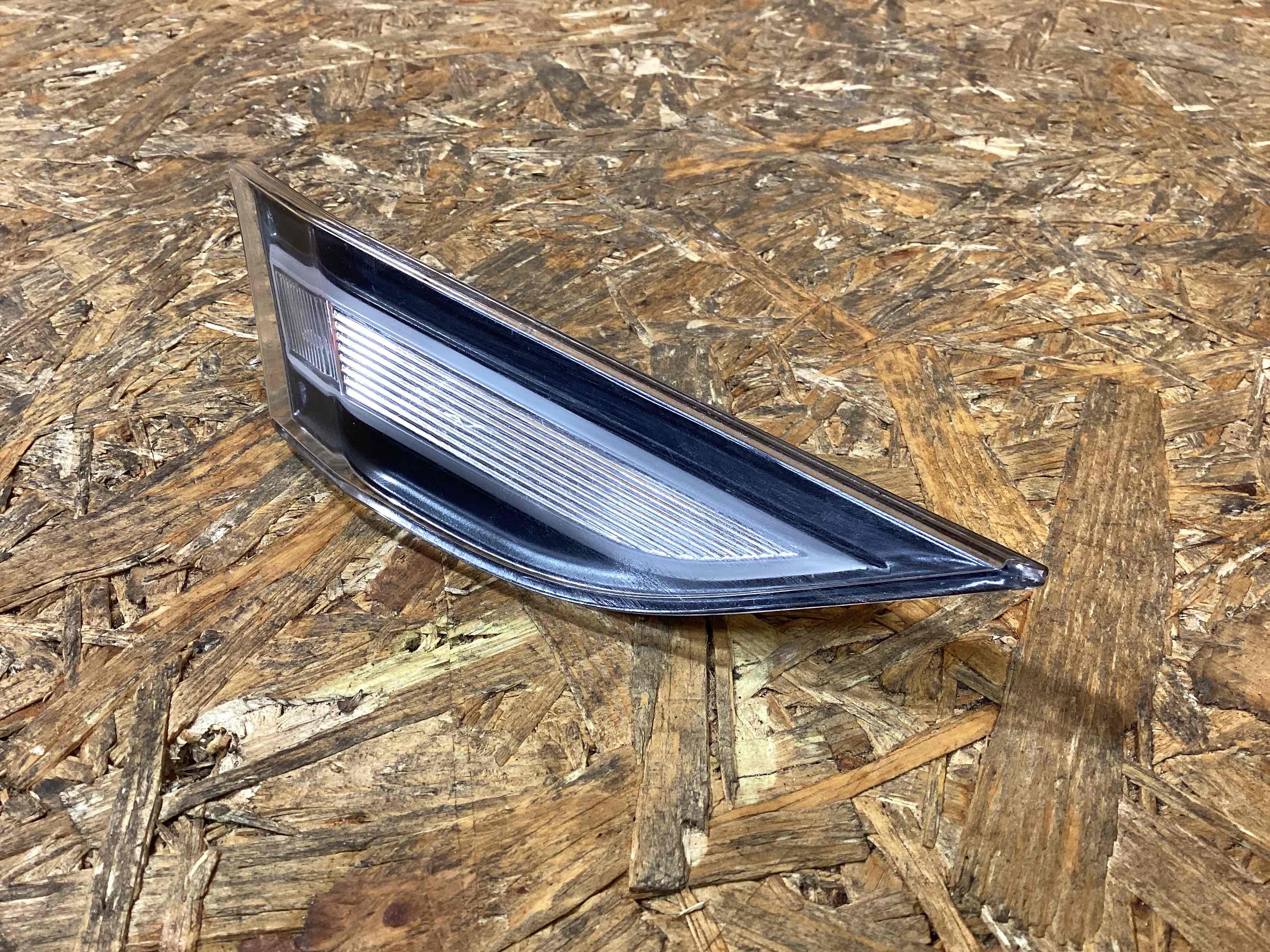 Фара правая Porsche 911 260226-110