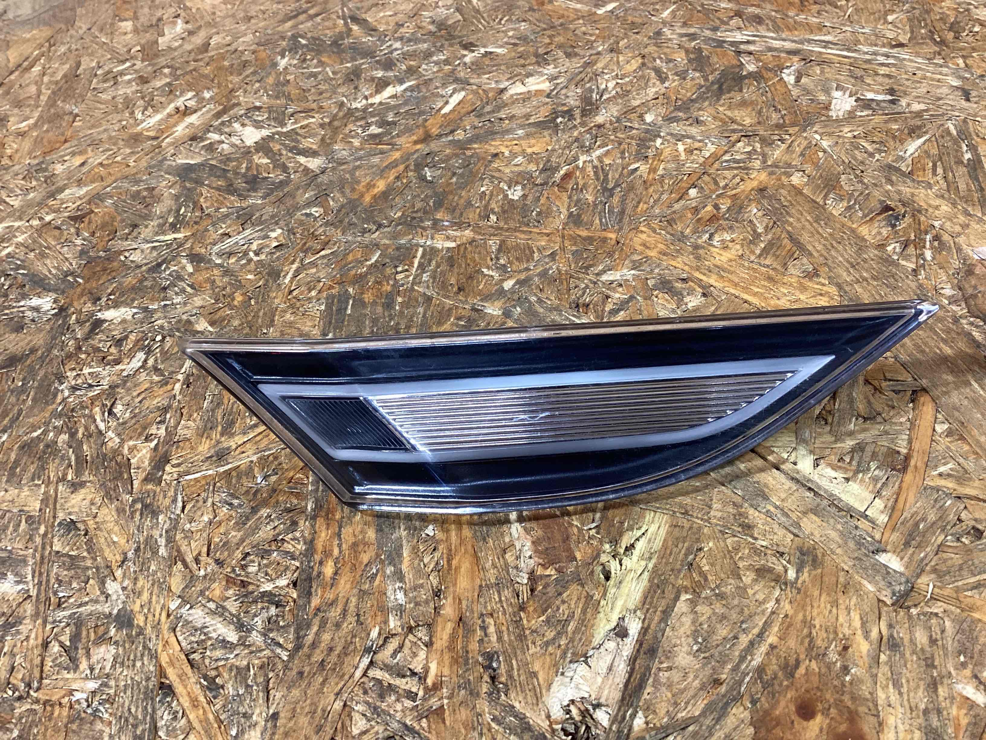 Фара правая Porsche 911 260226-110