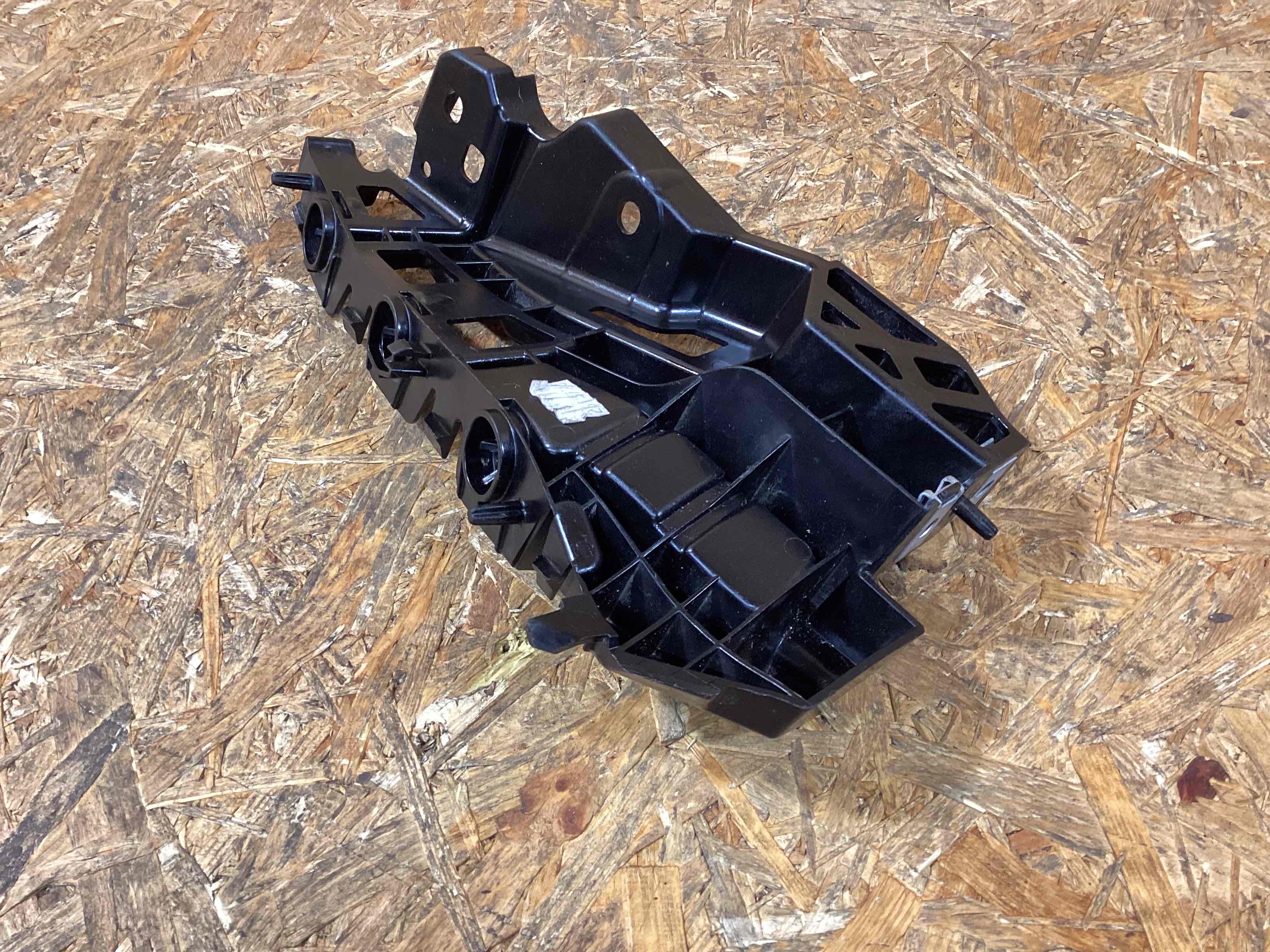 Крепление, кронштейн Porsche Cayenne 260226-111