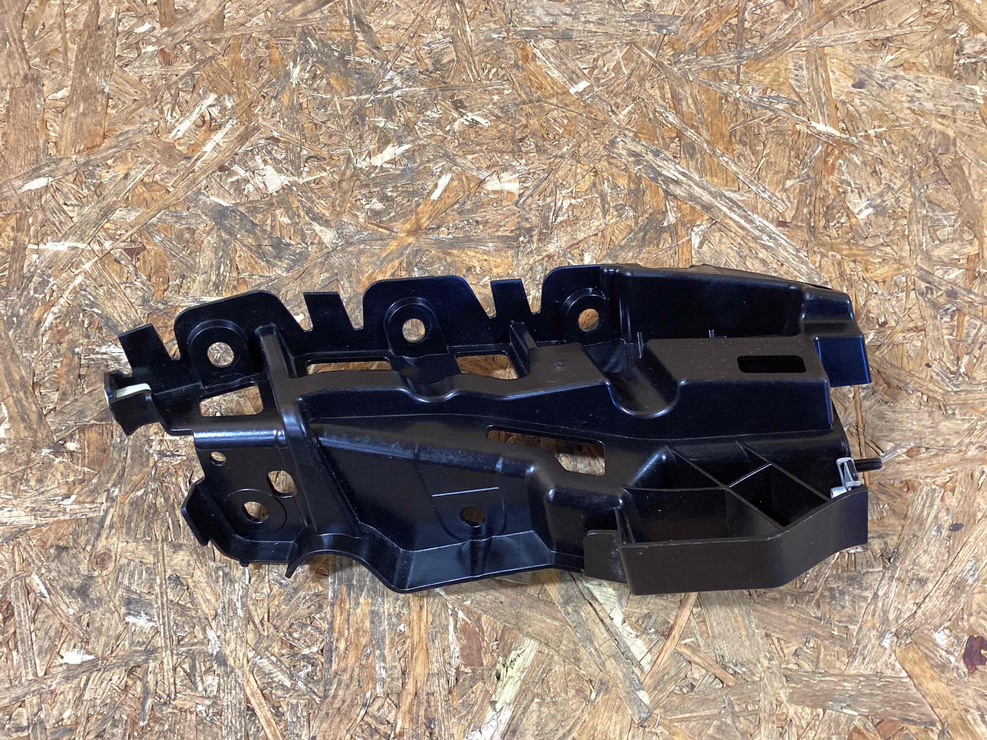 Крепление, кронштейн Porsche Cayenne 260226-111