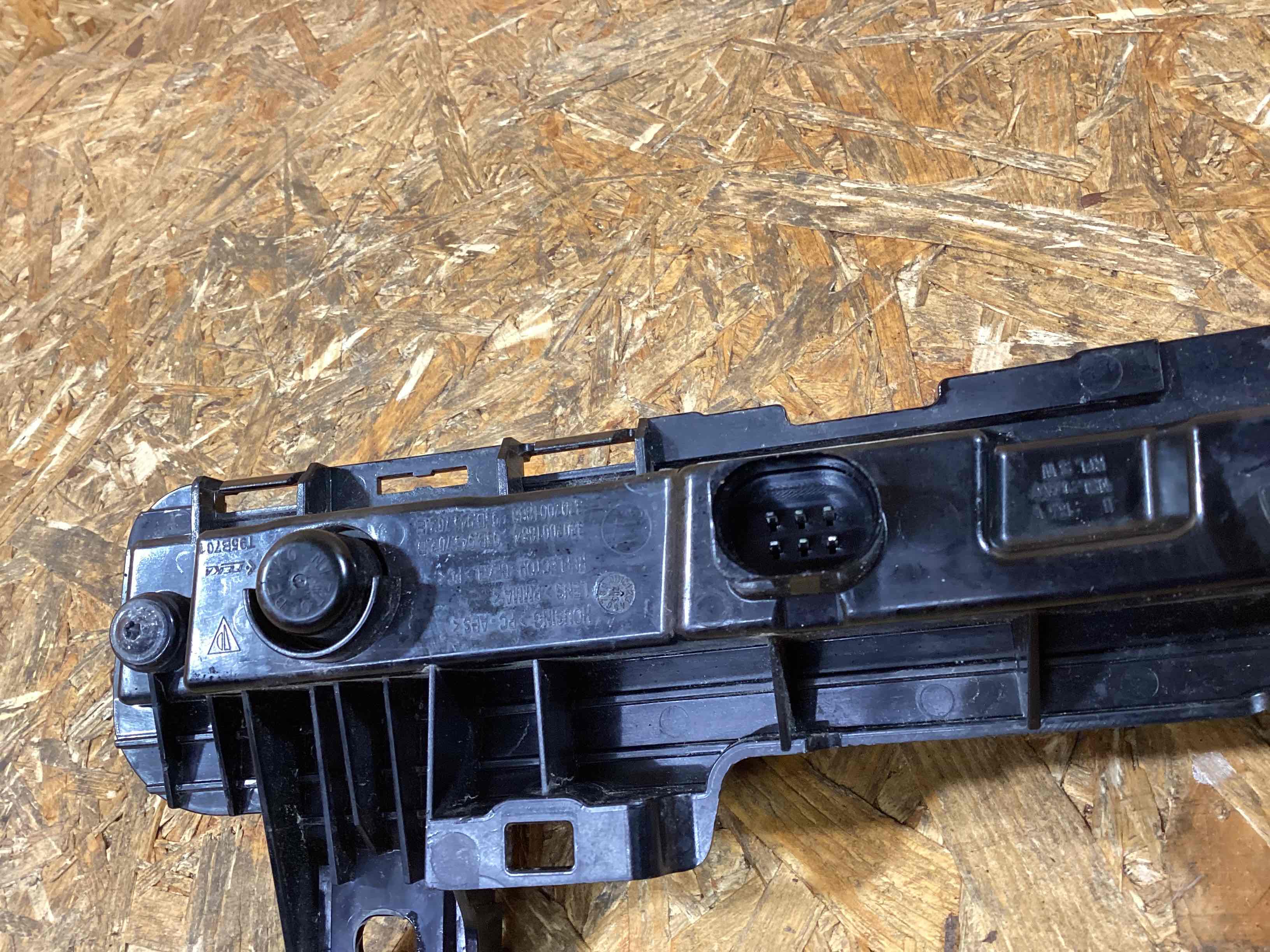 Фара противотуманная Porsche Macan 260226-112