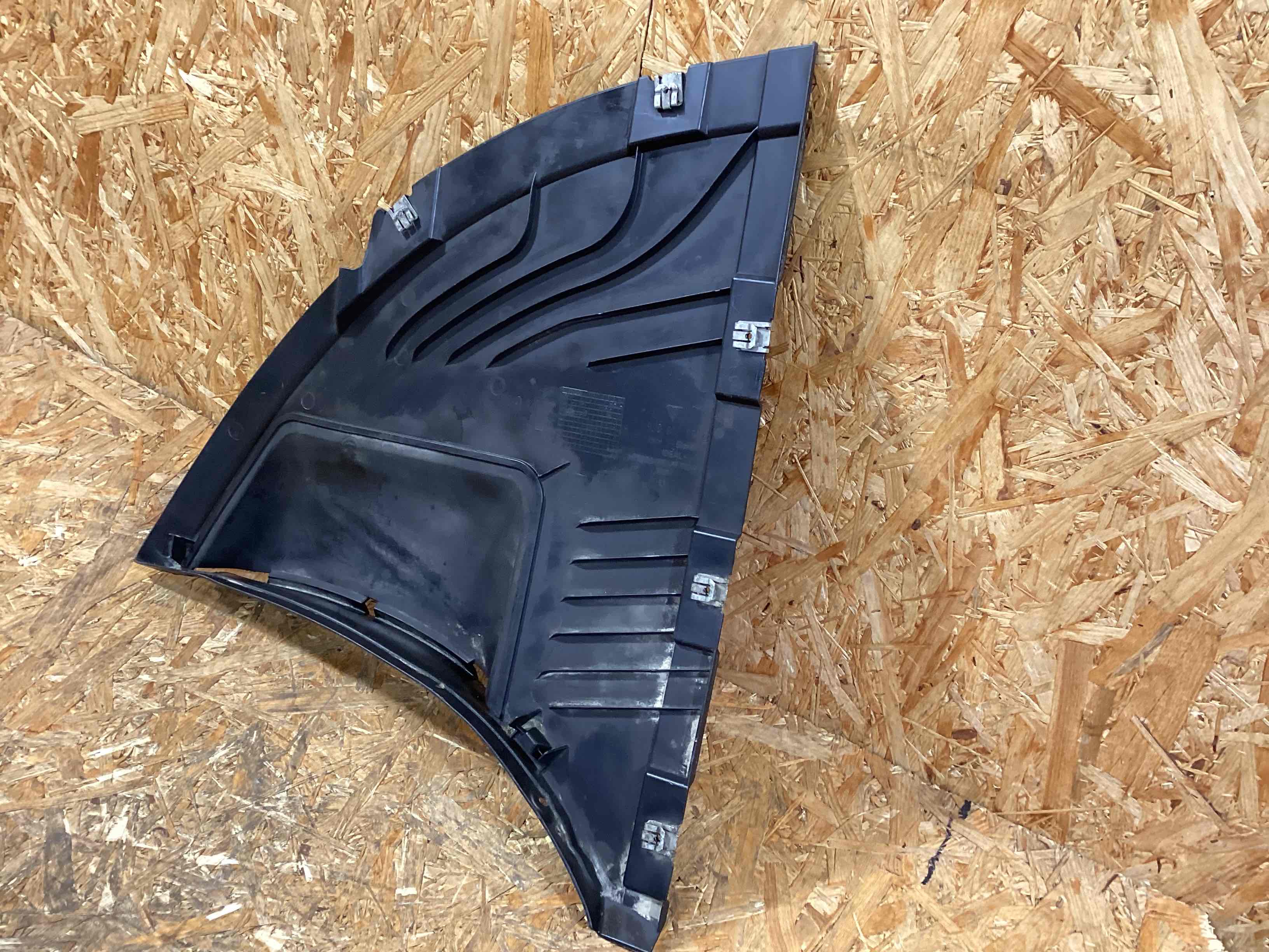 Защита арок передняя левая (подкрылок) Porsche Taycan 260226-113