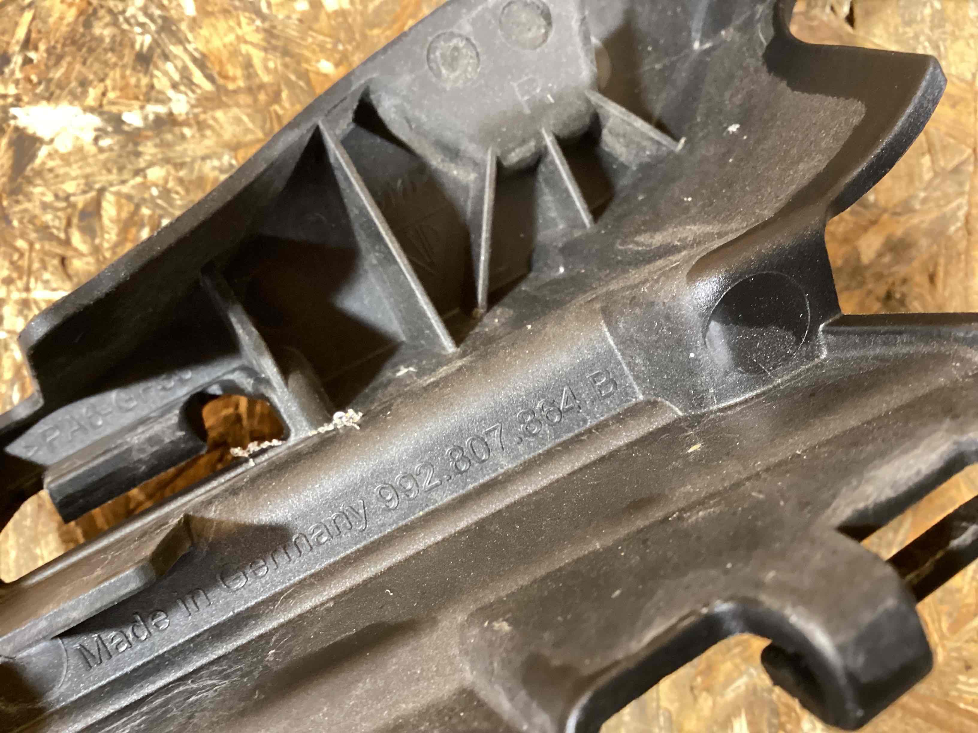 Крепление бампера Porsche 911 260226-114