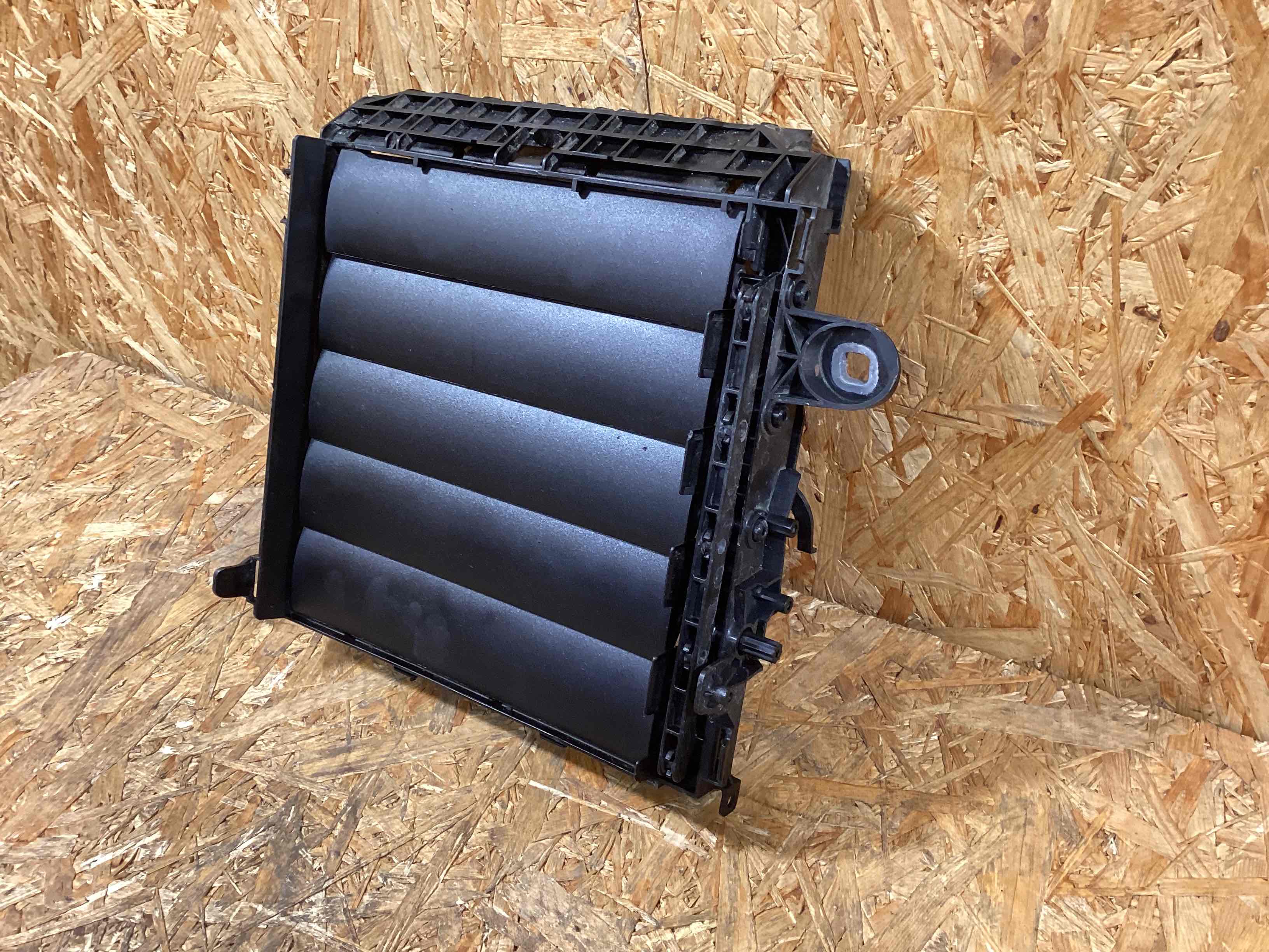 Жалюзи радиатора Porsche Cayenne 260226-115