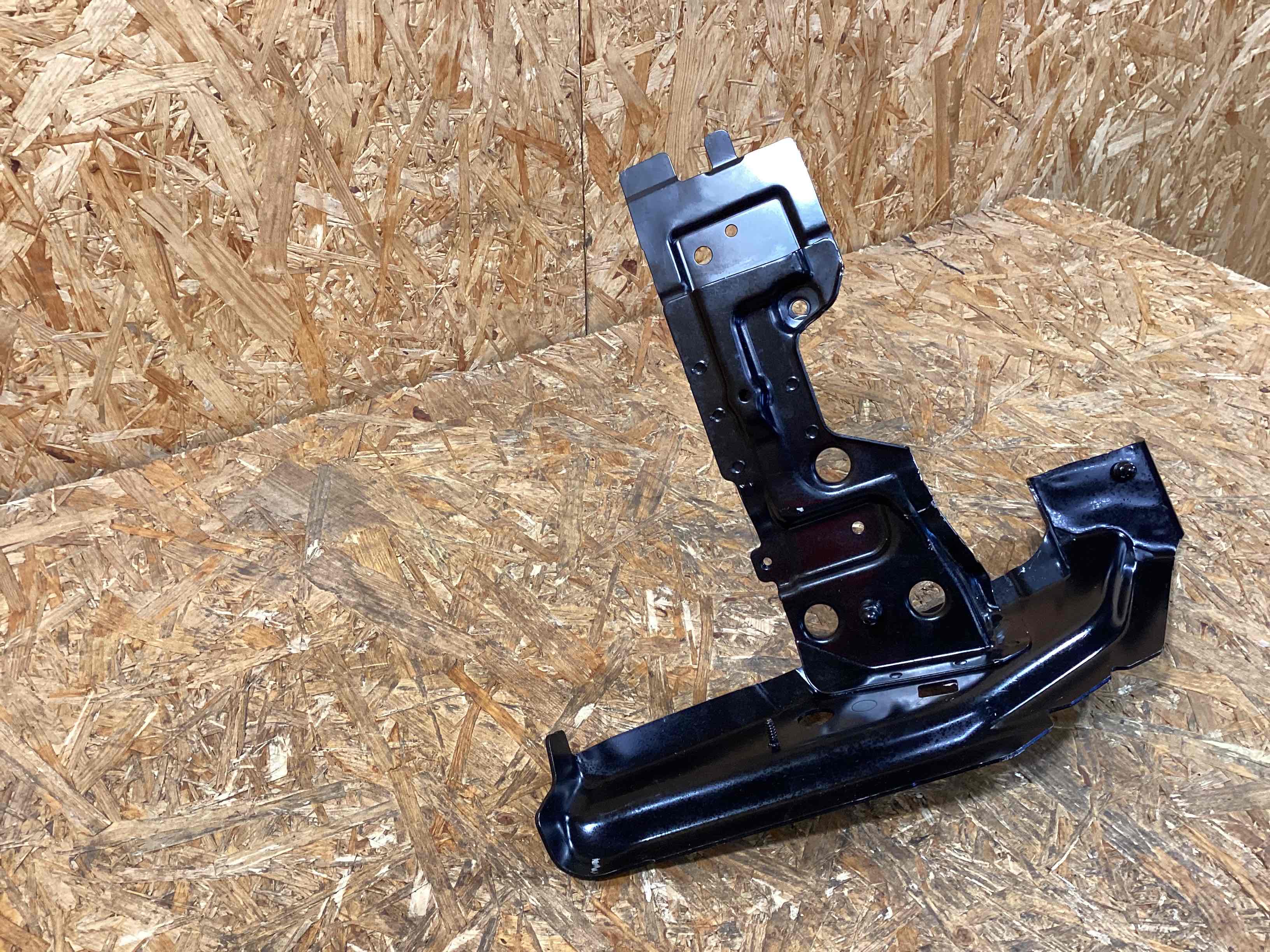 Лонжерон левый Porsche Macan 260226-116