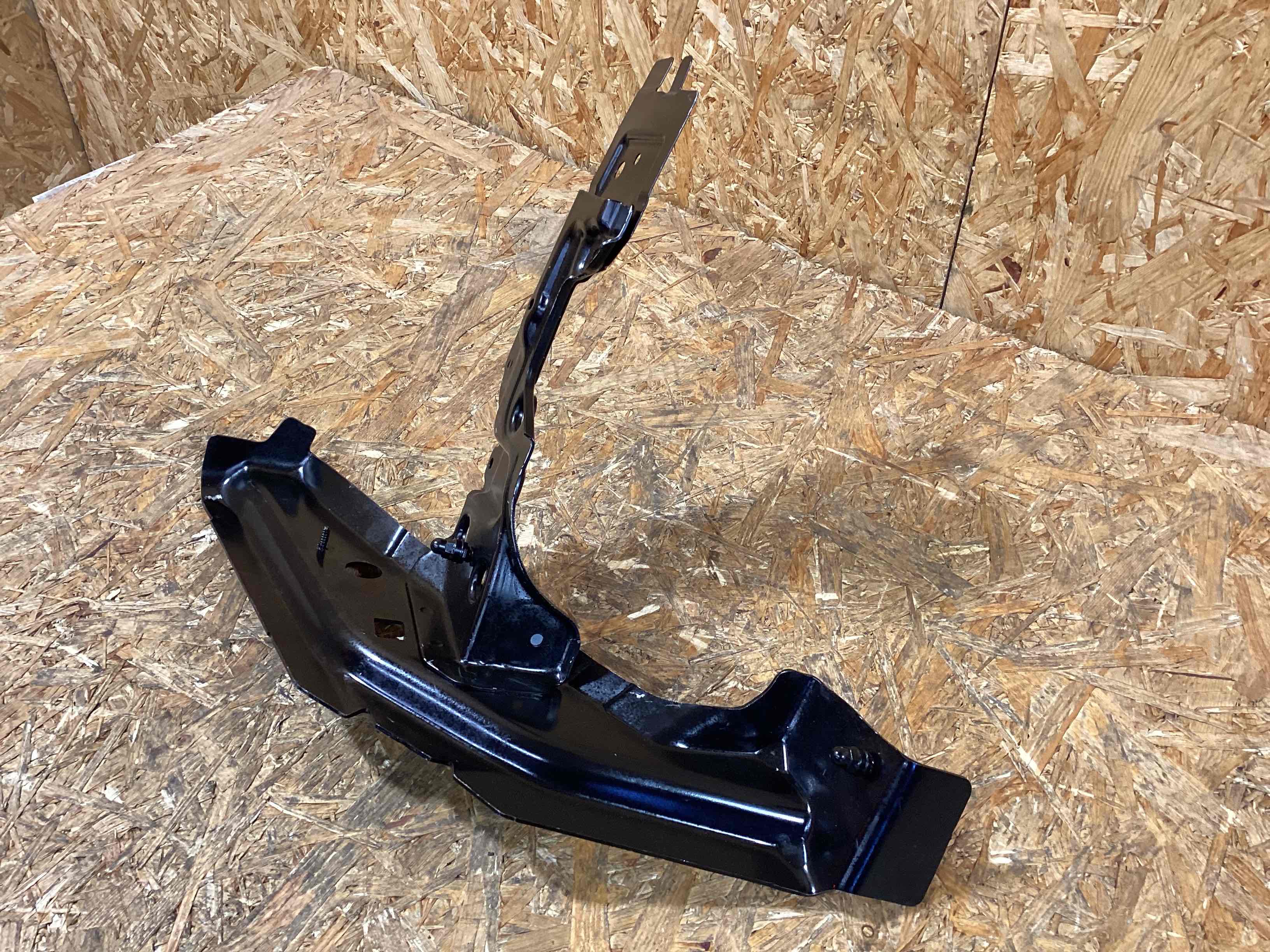 Лонжерон левый Porsche Macan 260226-116