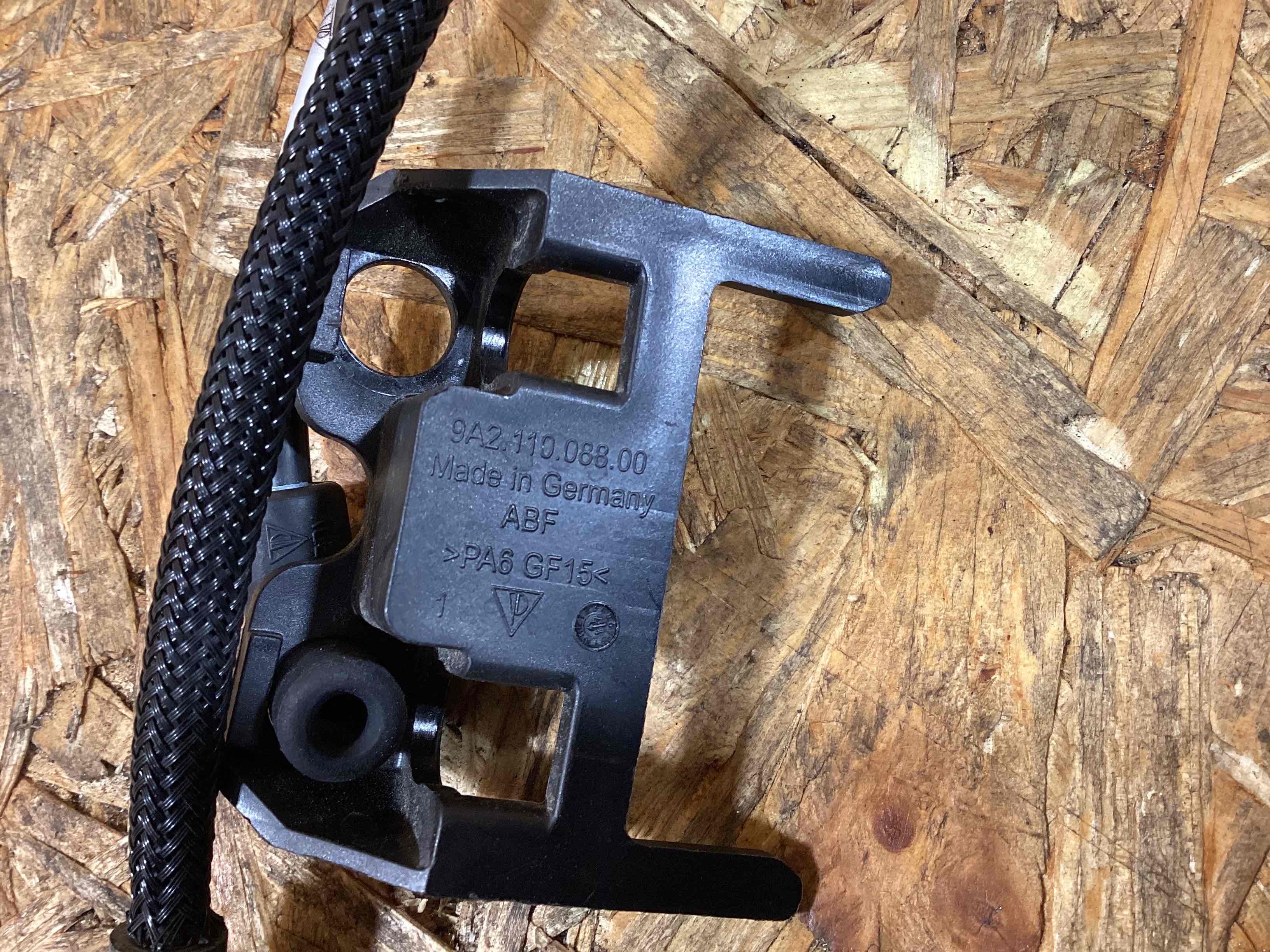 Патрубок Porsche 911 260226-118