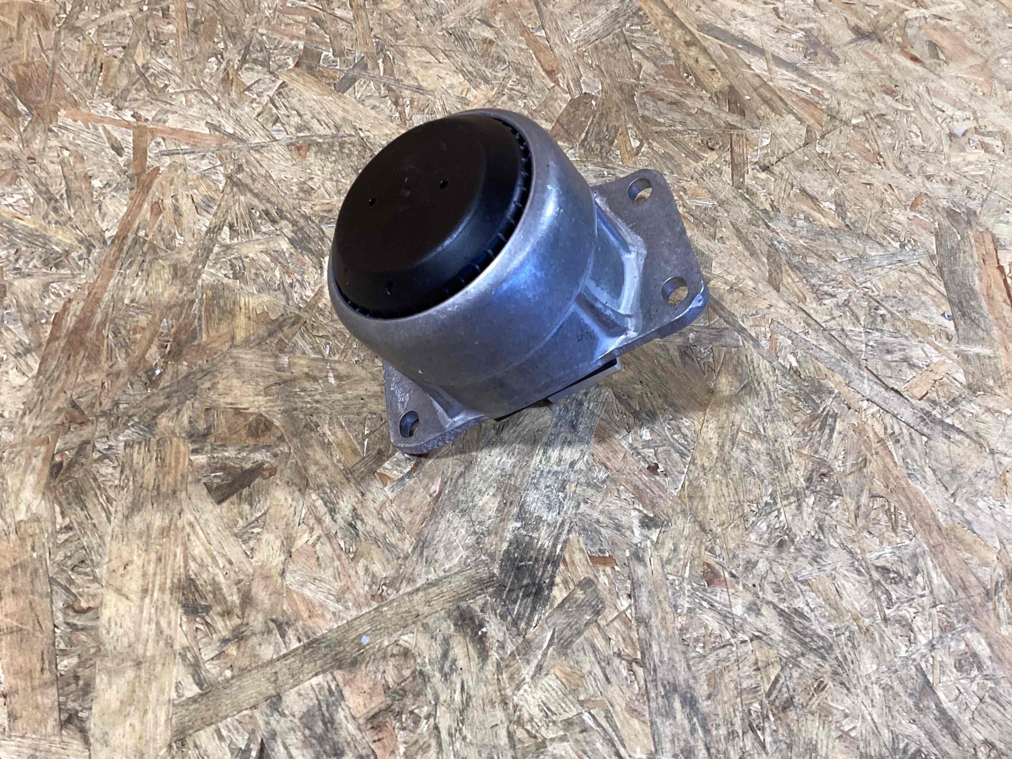 Подушка кріплення двигуна Porsche 911 260826-118