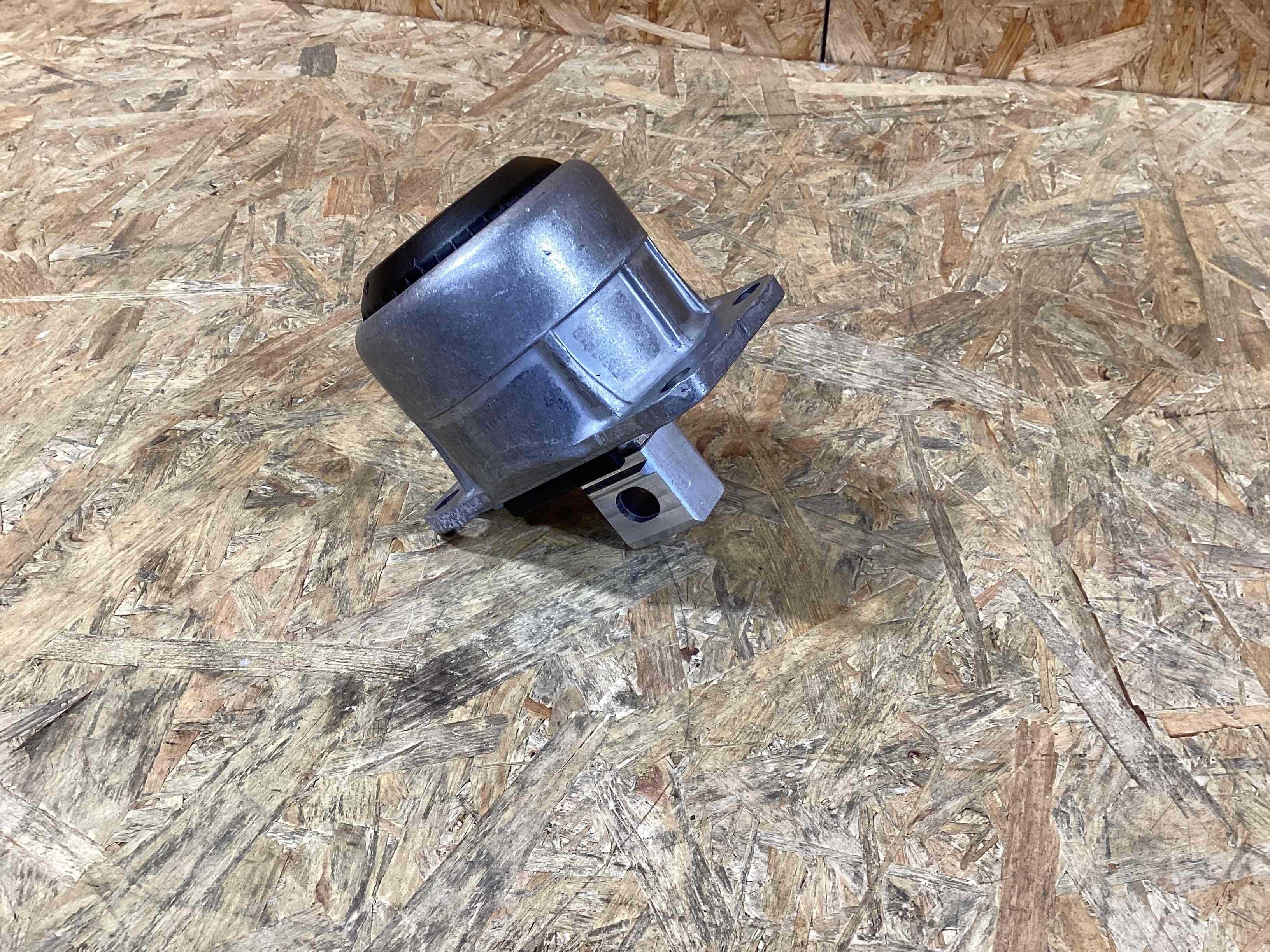 Подушка кріплення двигуна Porsche 911 260826-118