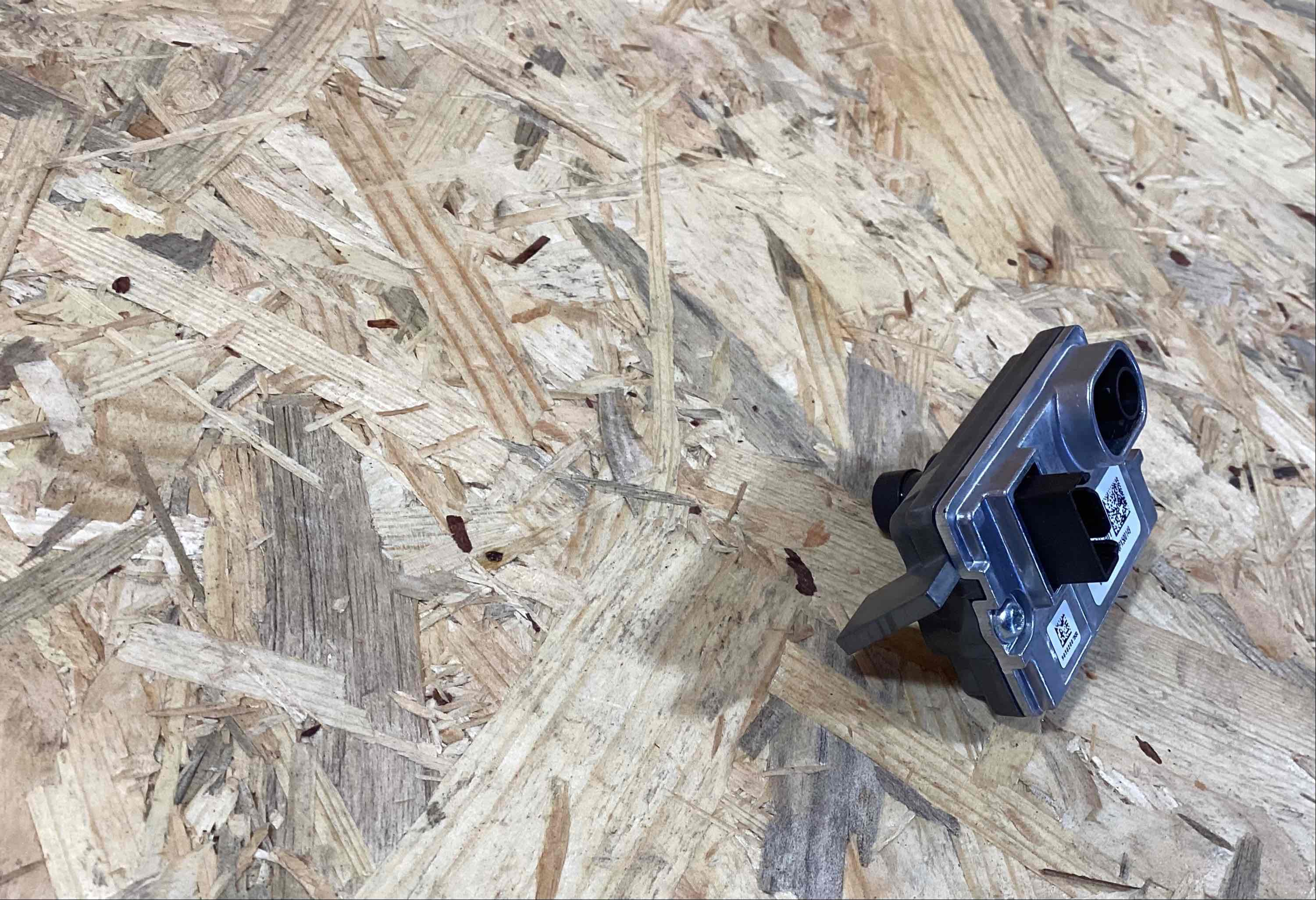 Камера, крепление камеры, корпус Porsche Cayenne 260326-105