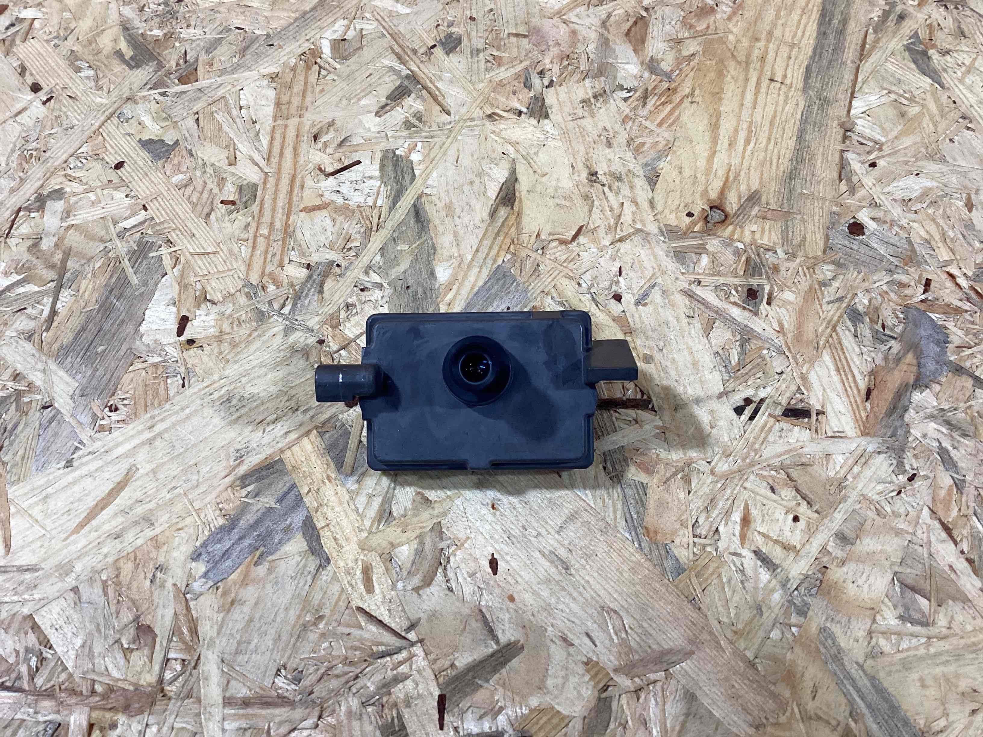 Камера, крепление камеры, корпус Porsche Cayenne 260326-105