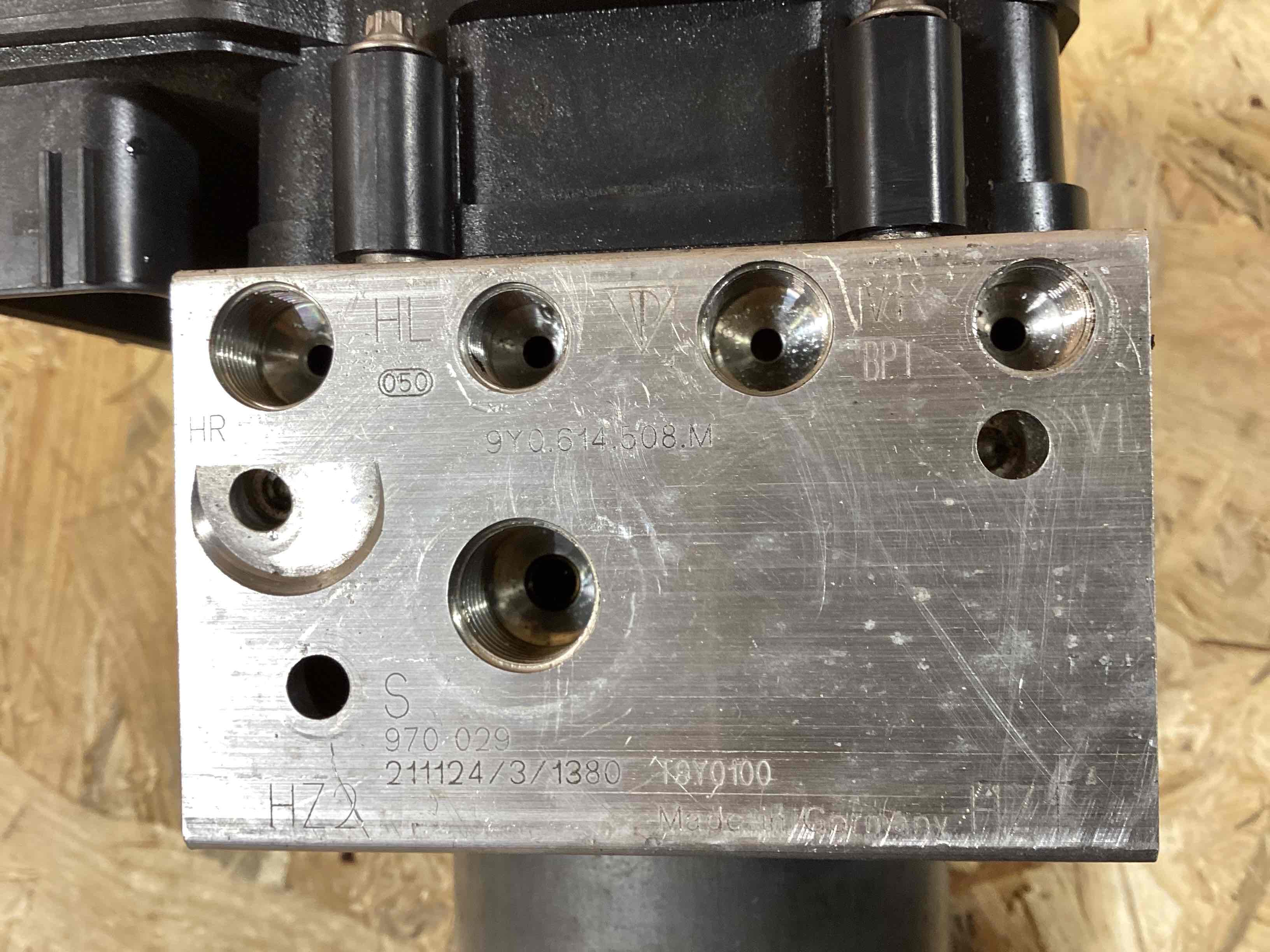 Блок ABS, модуль Porsche Cayenne 260326-107