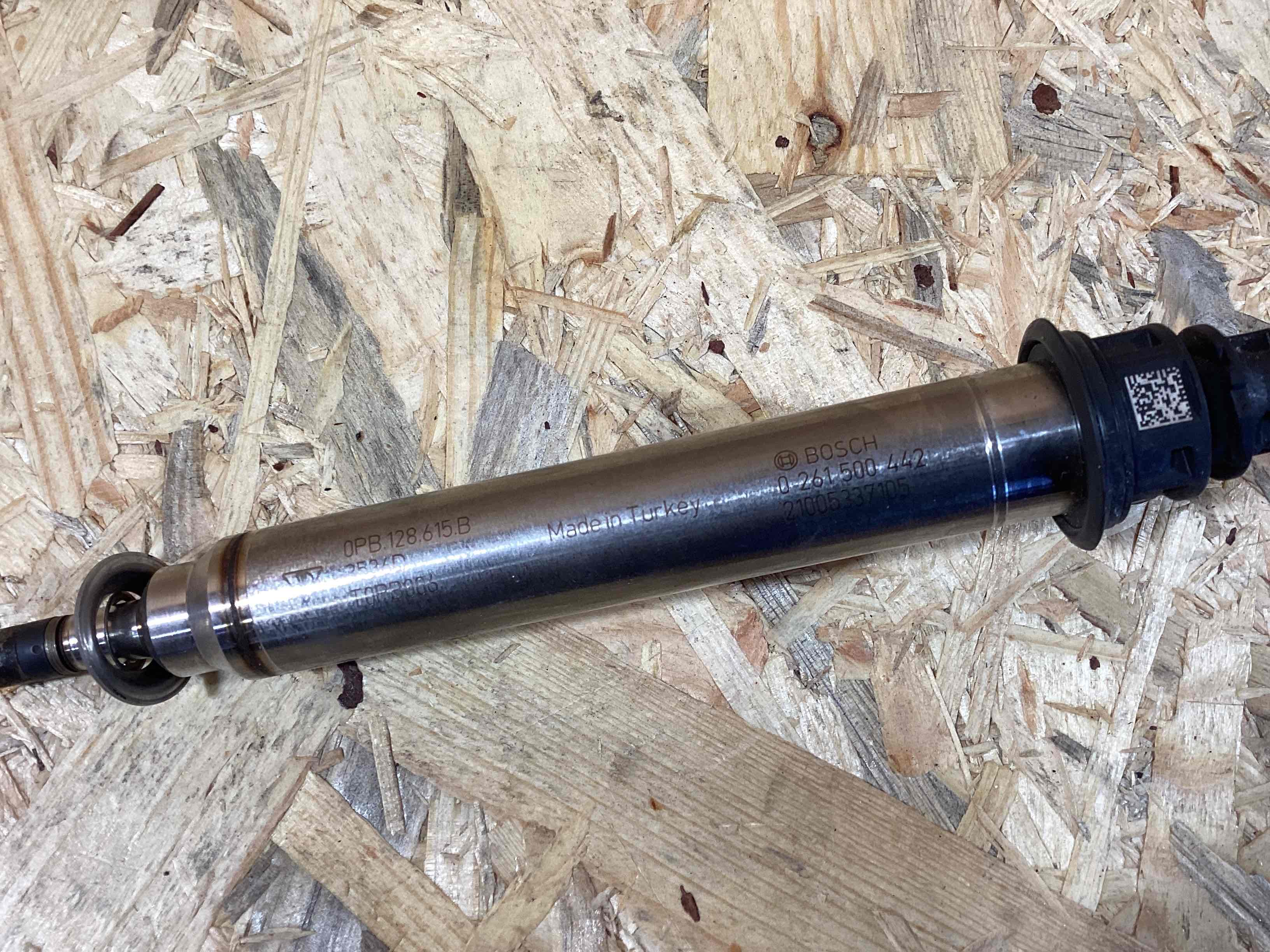 Форсунка топливная Porsche 911 260326-112