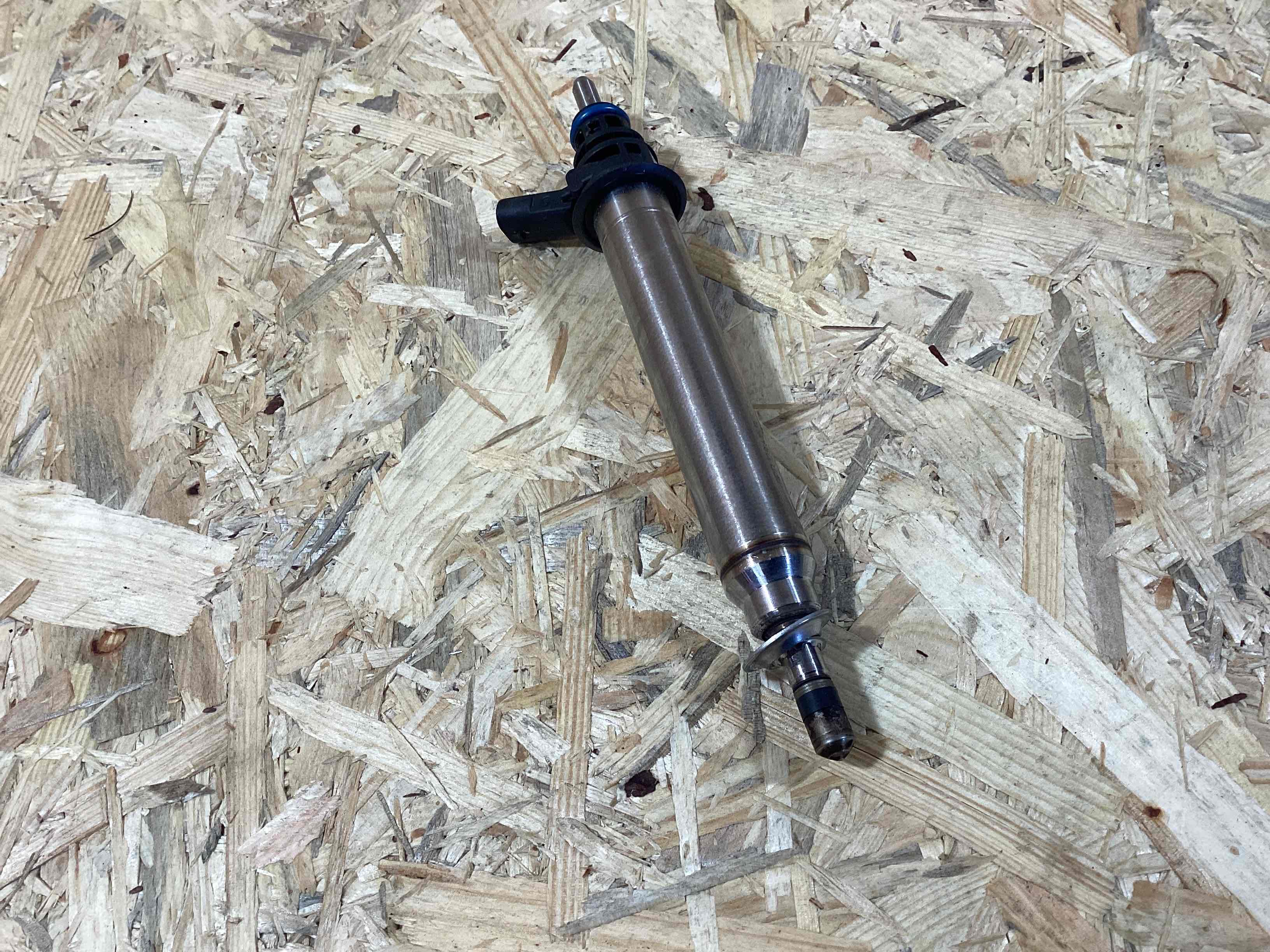 Форсунка топливная Porsche 911 260326-112