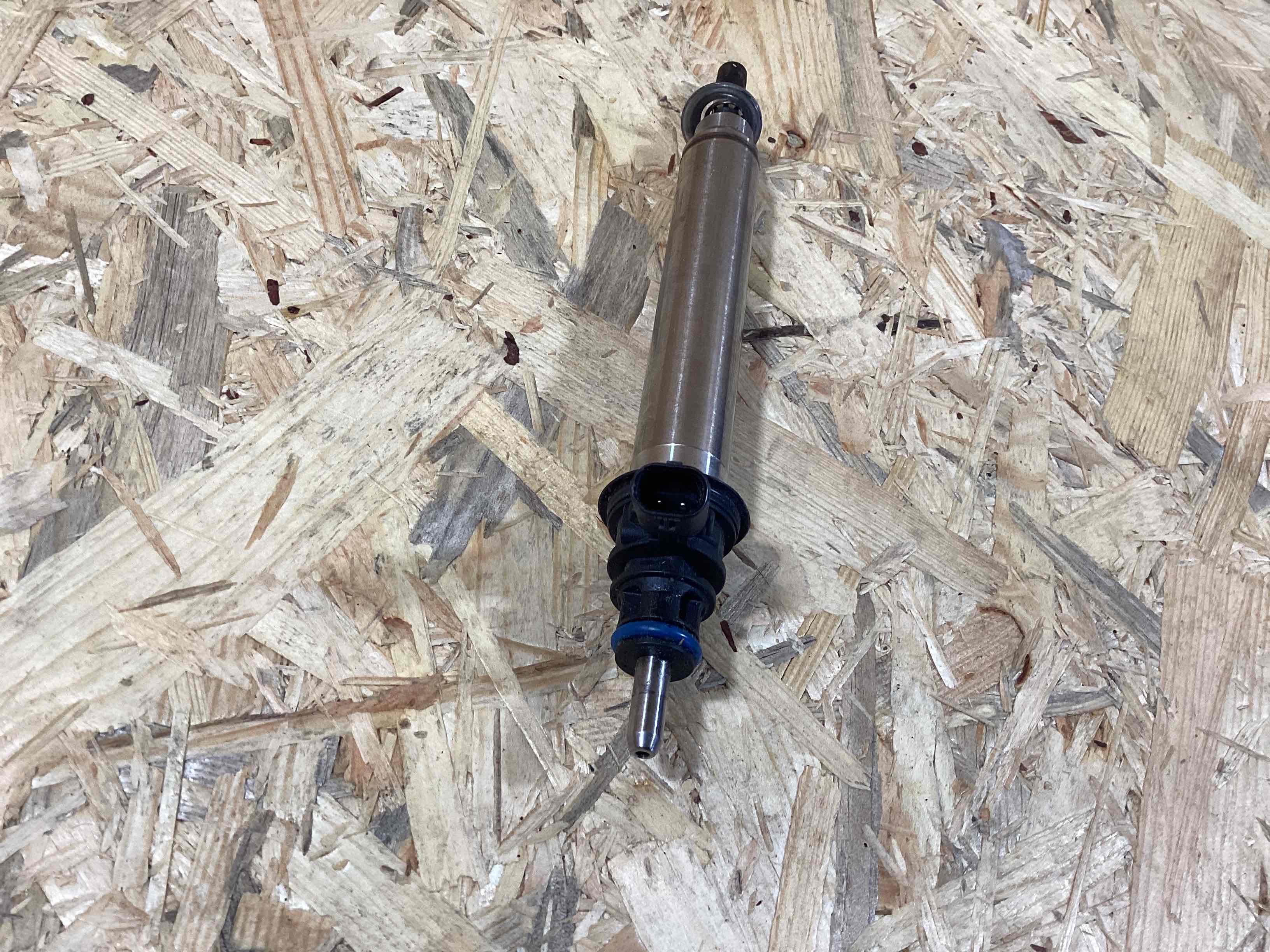 Форсунка топливная Porsche 911 260326-113