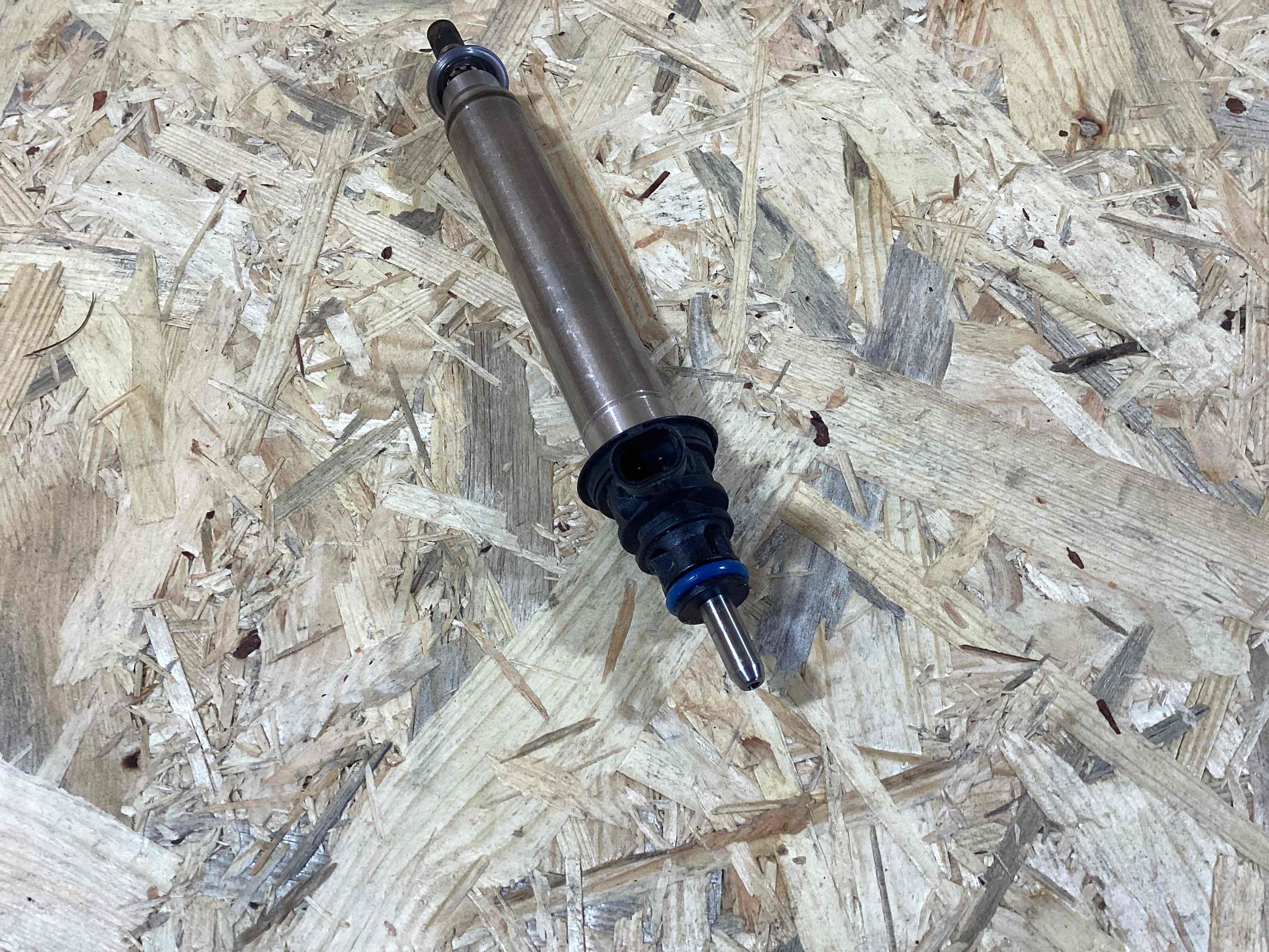 Форсунка топливная Porsche 911 260326-114