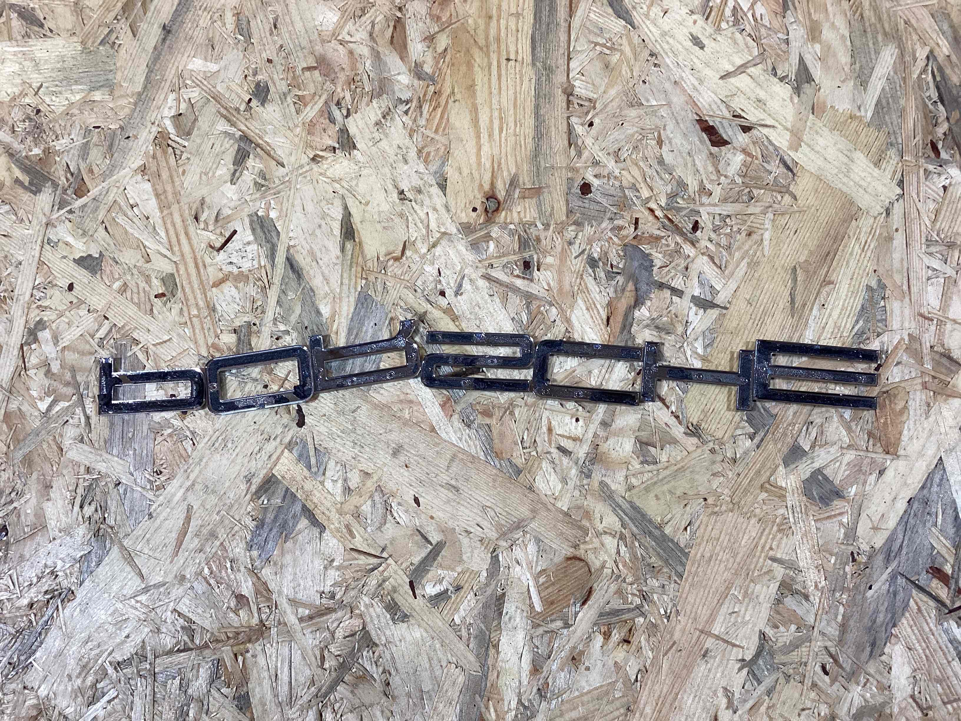 Молдинг двери багажника, крышки багажника, задние молдинги кузова Porsche Macan 260326-115