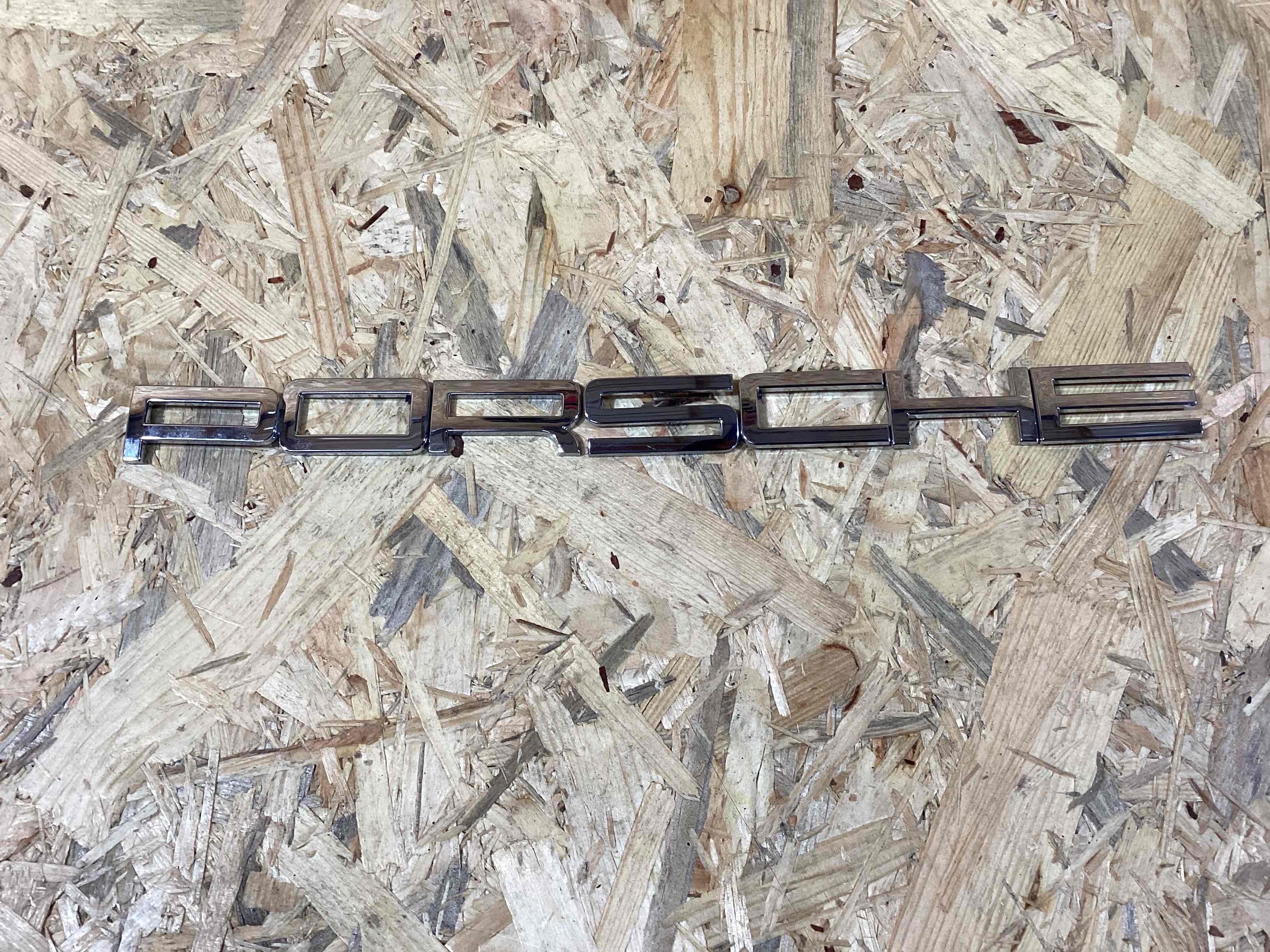 Молдинг двери багажника, крышки багажника, задние молдинги кузова Porsche Macan 260326-115