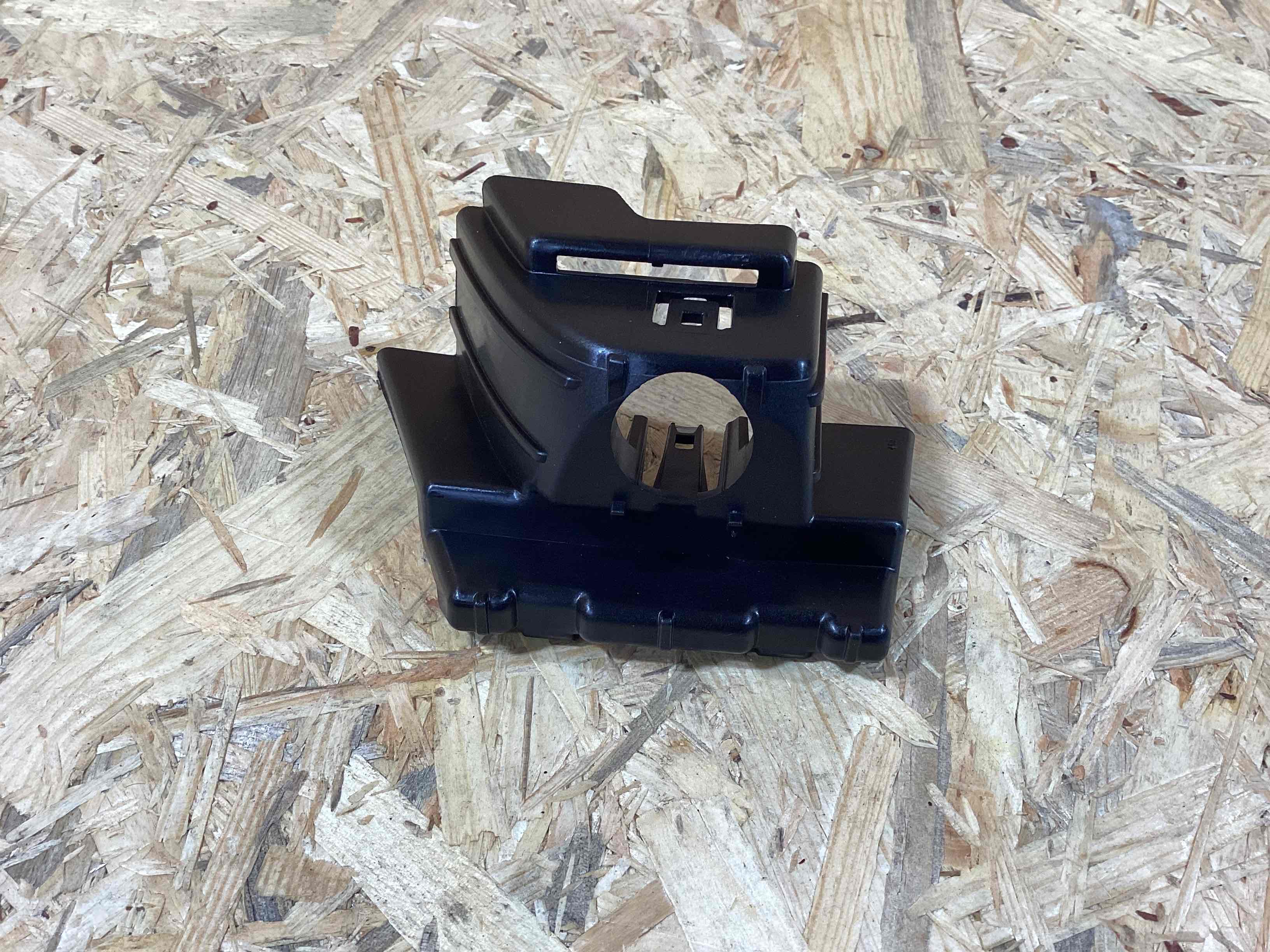 Датчик парктроника, крепление, корпус Porsche Taycan 260326-117