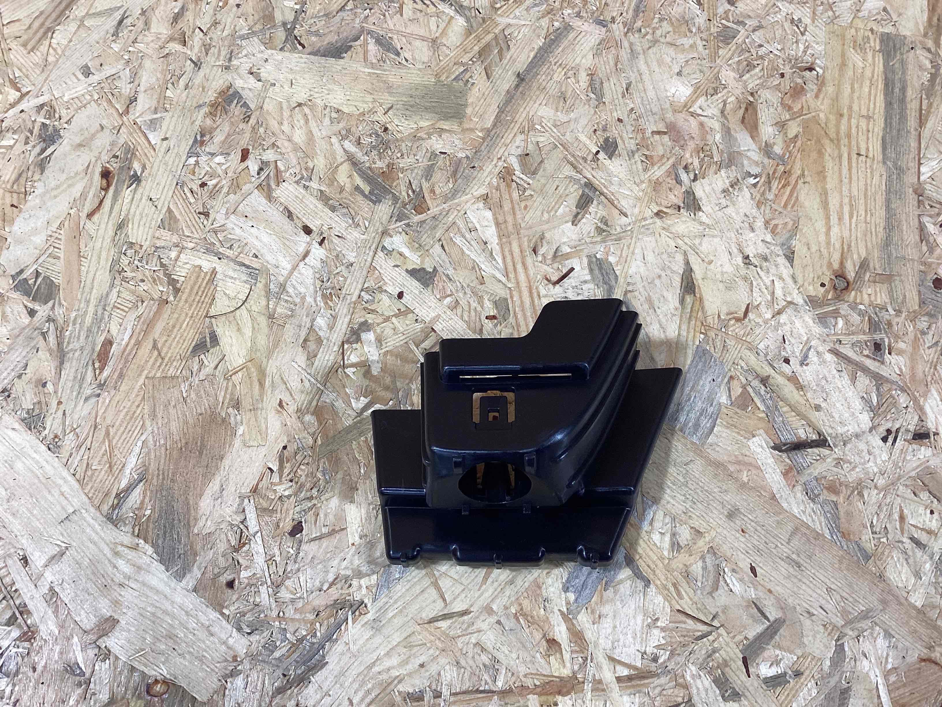 Датчик парктроника, крепление, корпус Porsche Taycan 260326-118