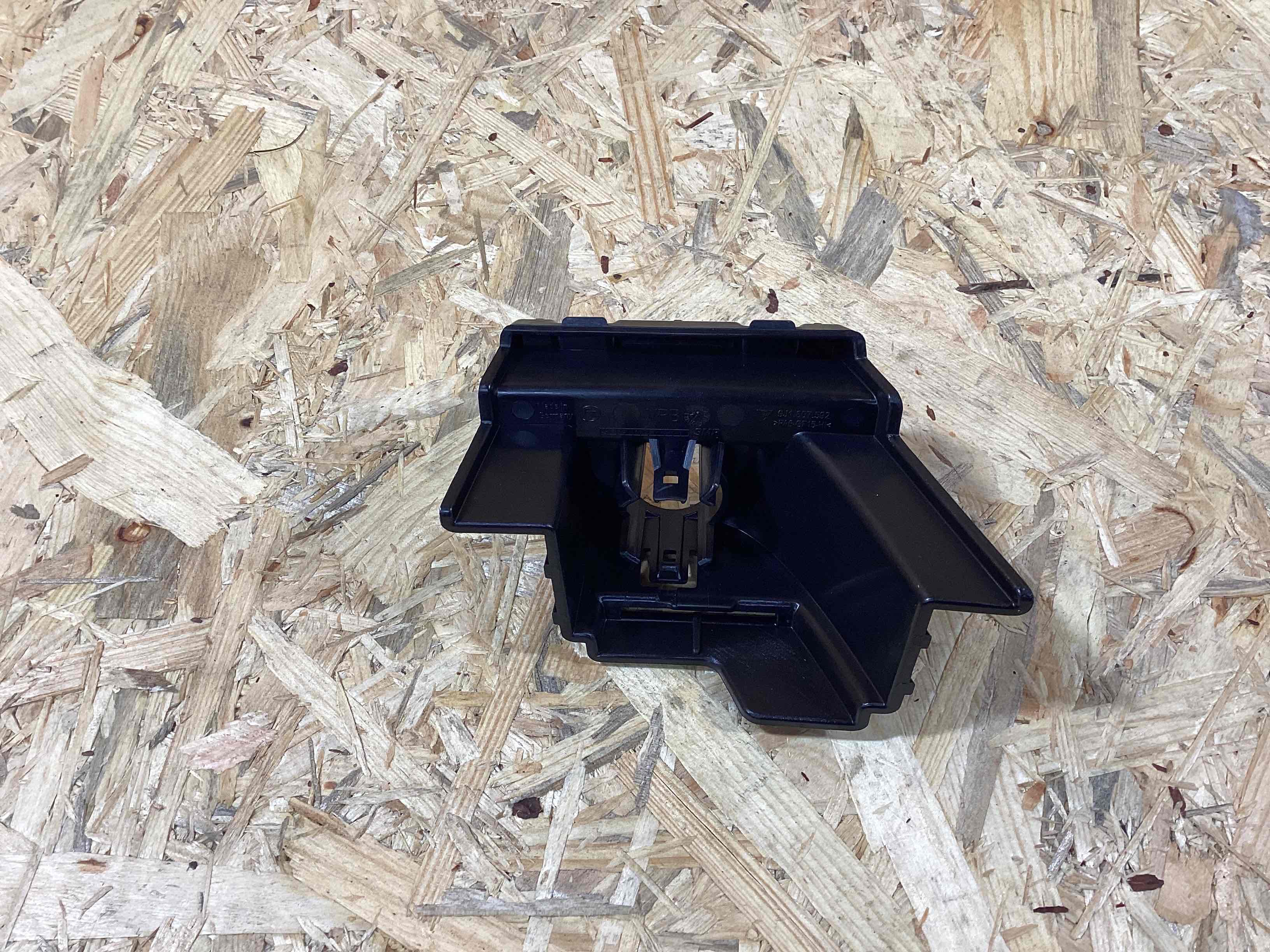 Датчик парктроника, крепление, корпус Porsche Taycan 260326-118