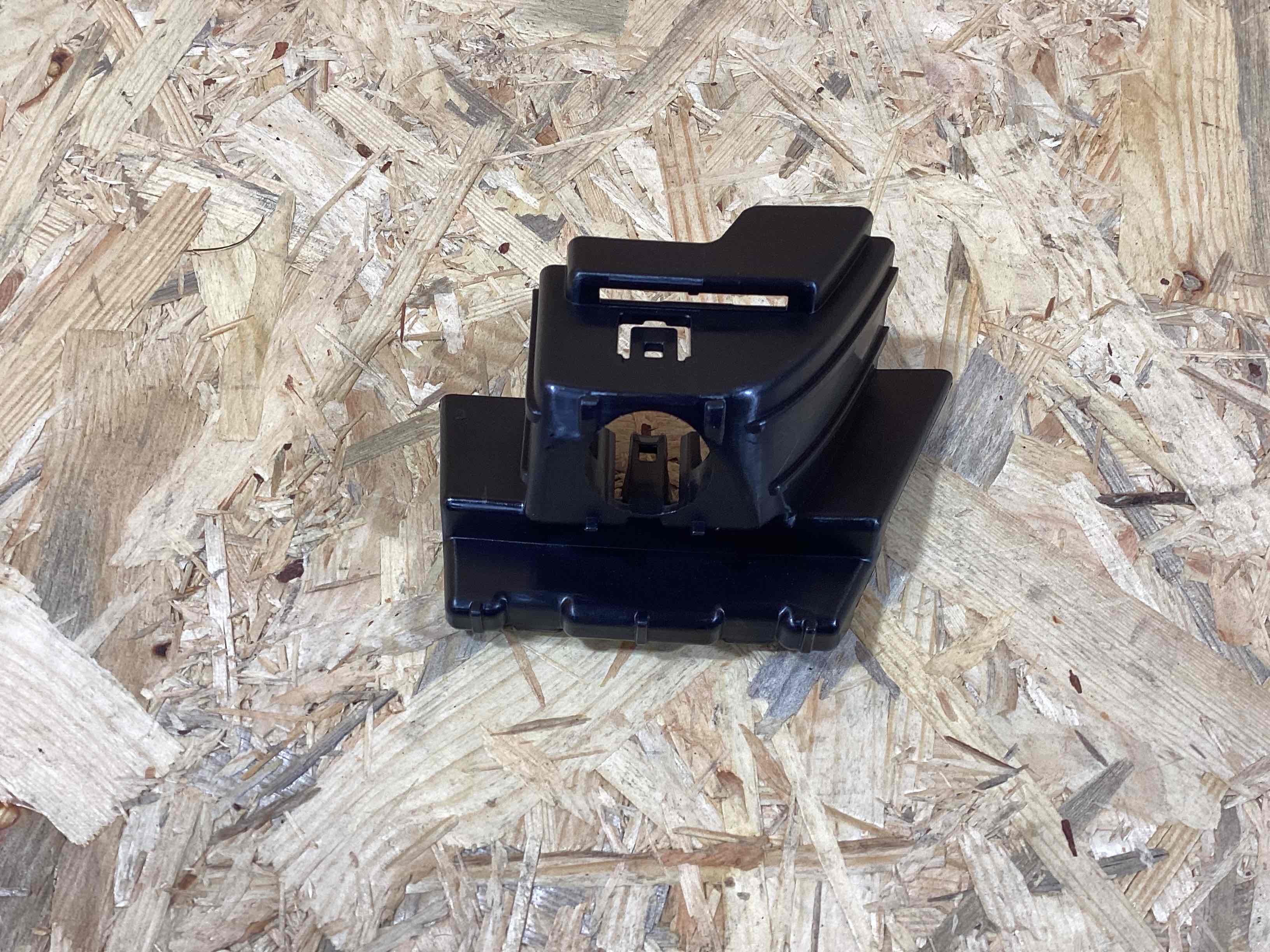 Датчик парктроника, крепление, корпус Porsche Taycan 260326-118