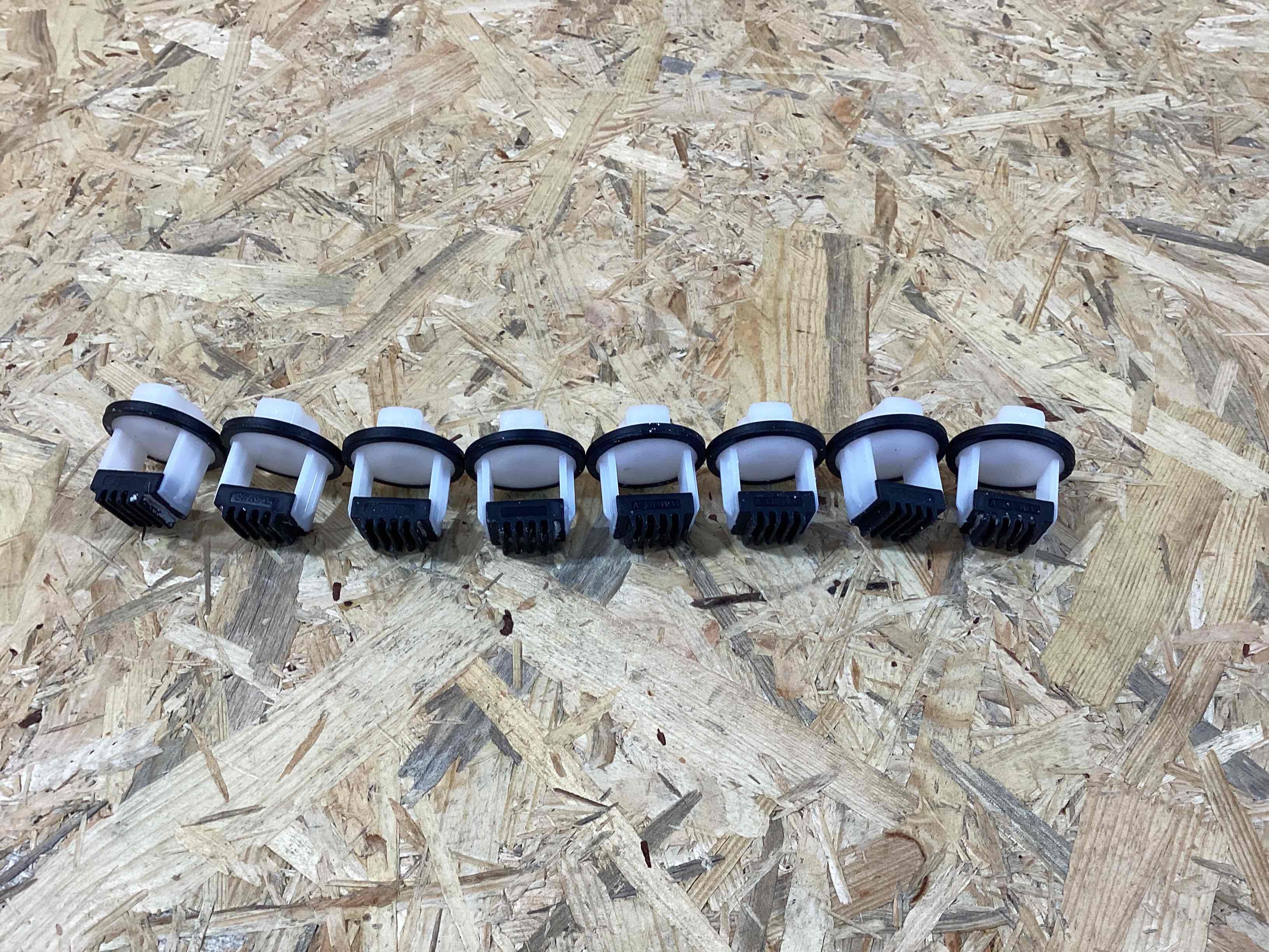 Молдинг двери передней правой Porsche Panamera 260326-119