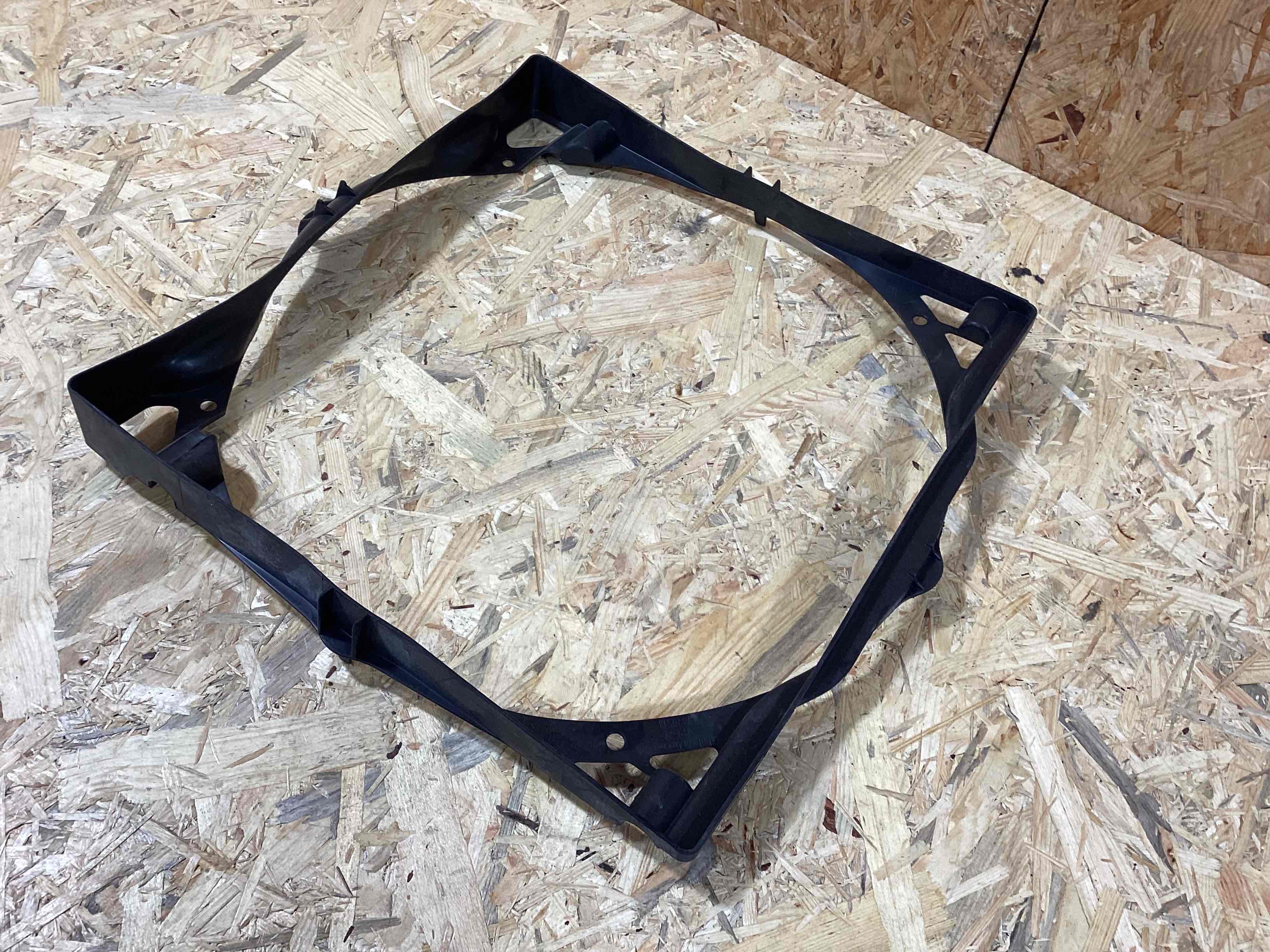 Опора радиатора, крепление/кронштейн, уплотнитель радиатора Porsche 911 260326-121