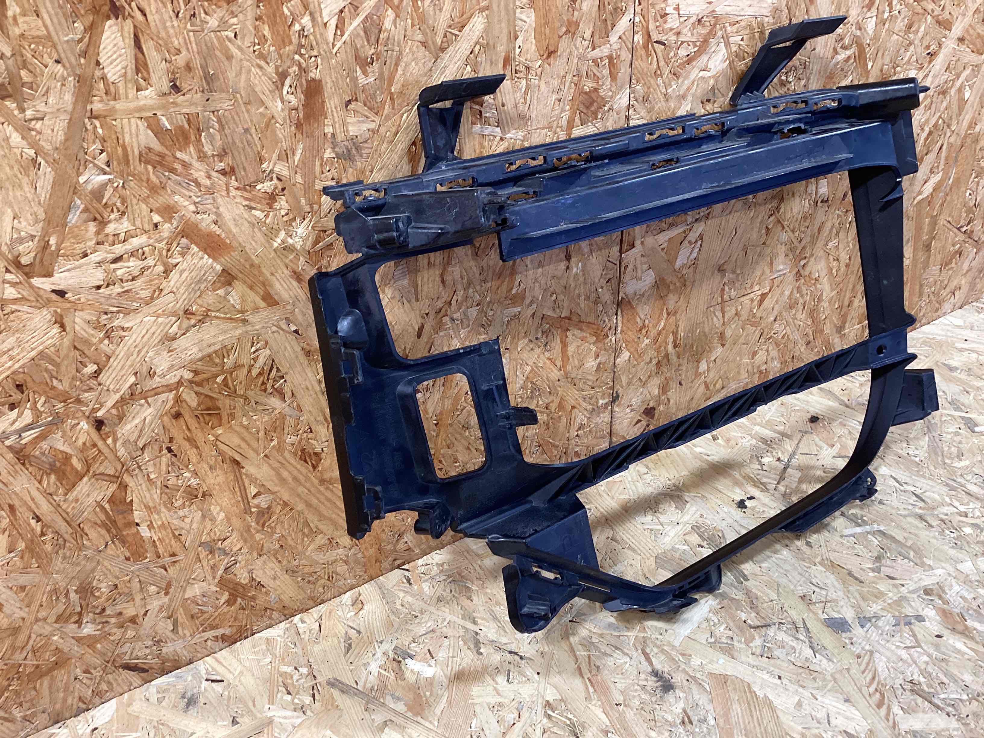 Заглушка, вставка (решетка) в бампер Porsche Cayenne 260326-122