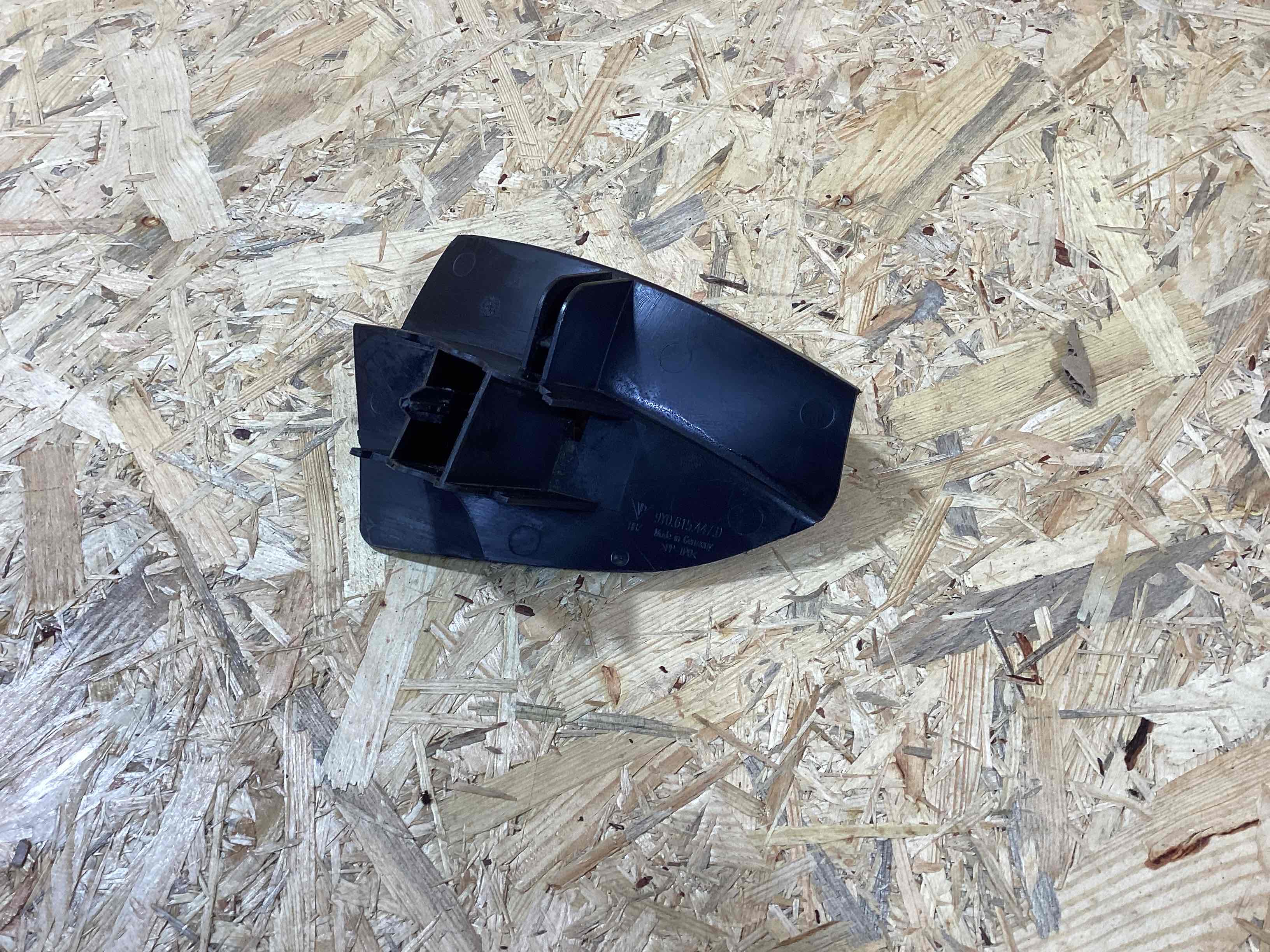 Брызговик Porsche Cayenne 260326-123