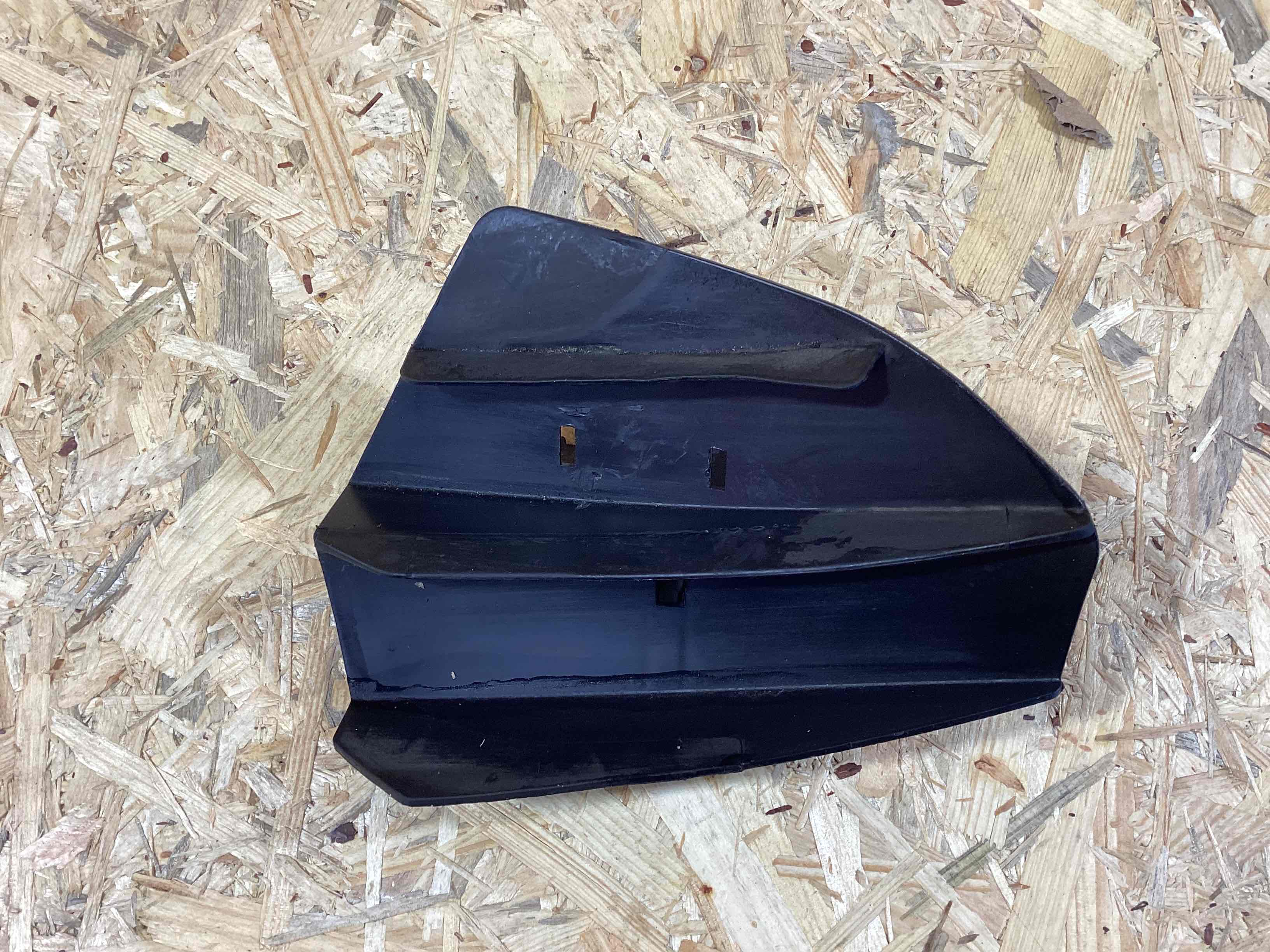 Брызговик Porsche Cayenne 260326-123