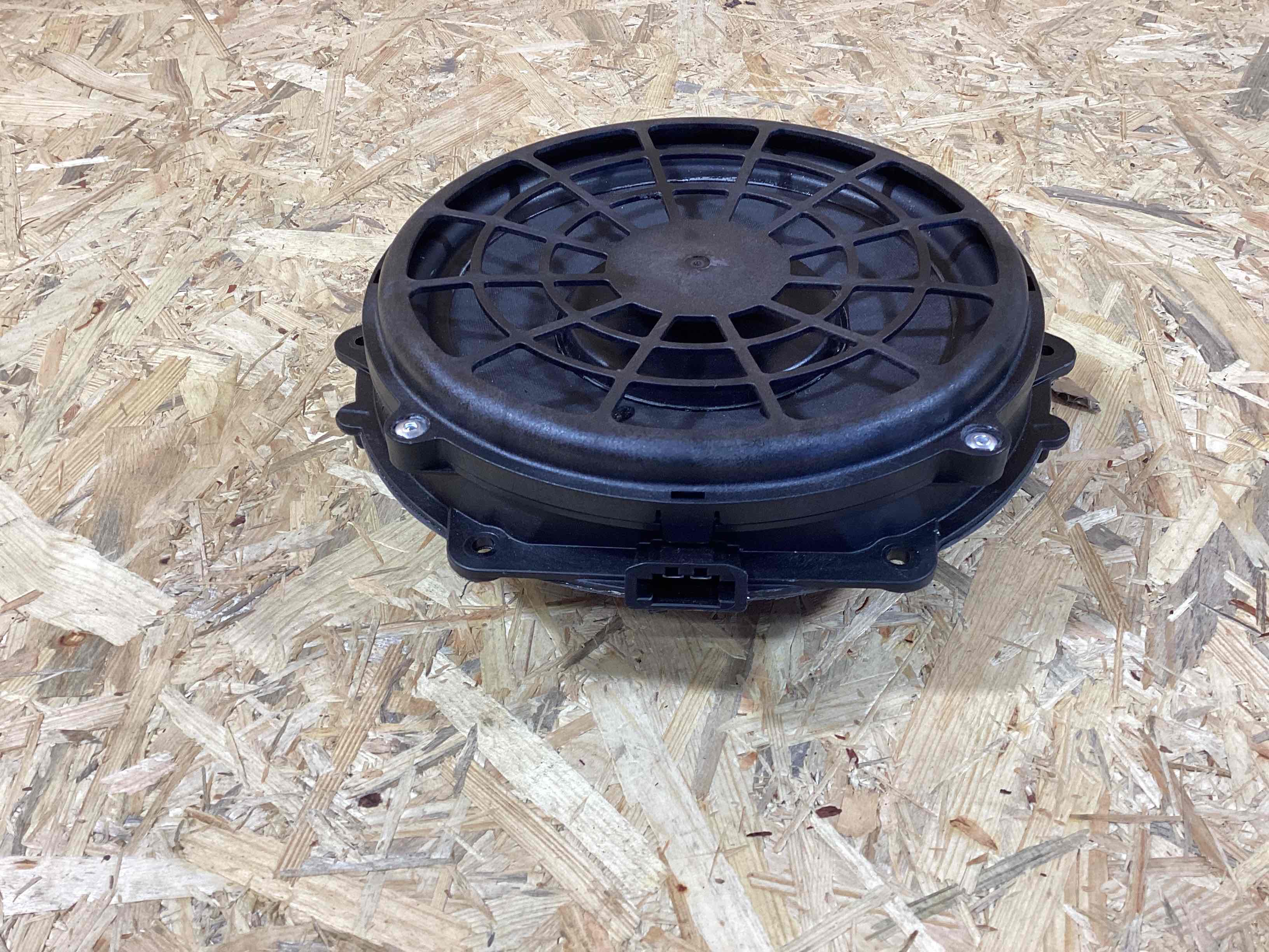 Динамик Porsche 911 260326-124