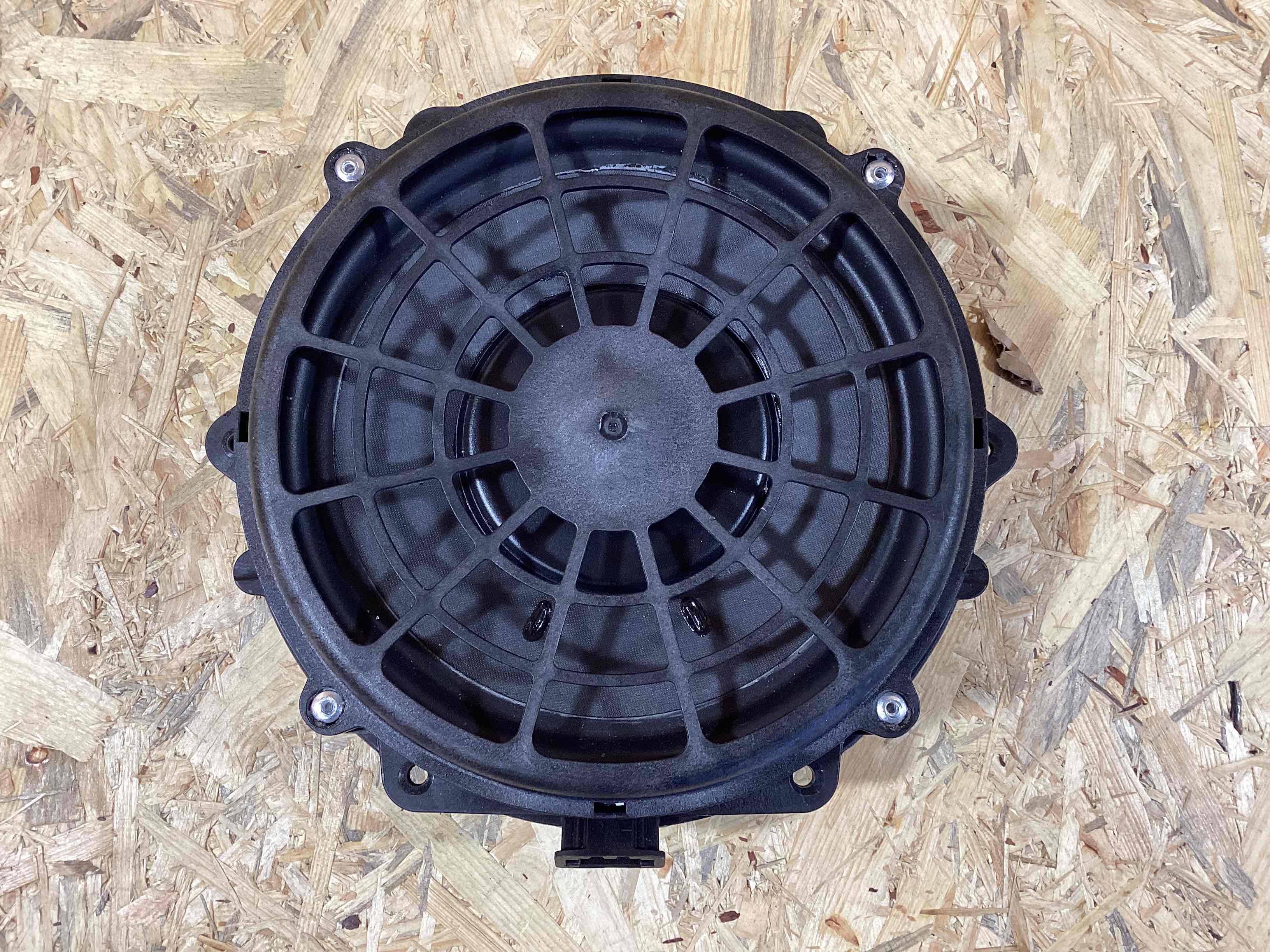 Динамик Porsche 911 260326-124