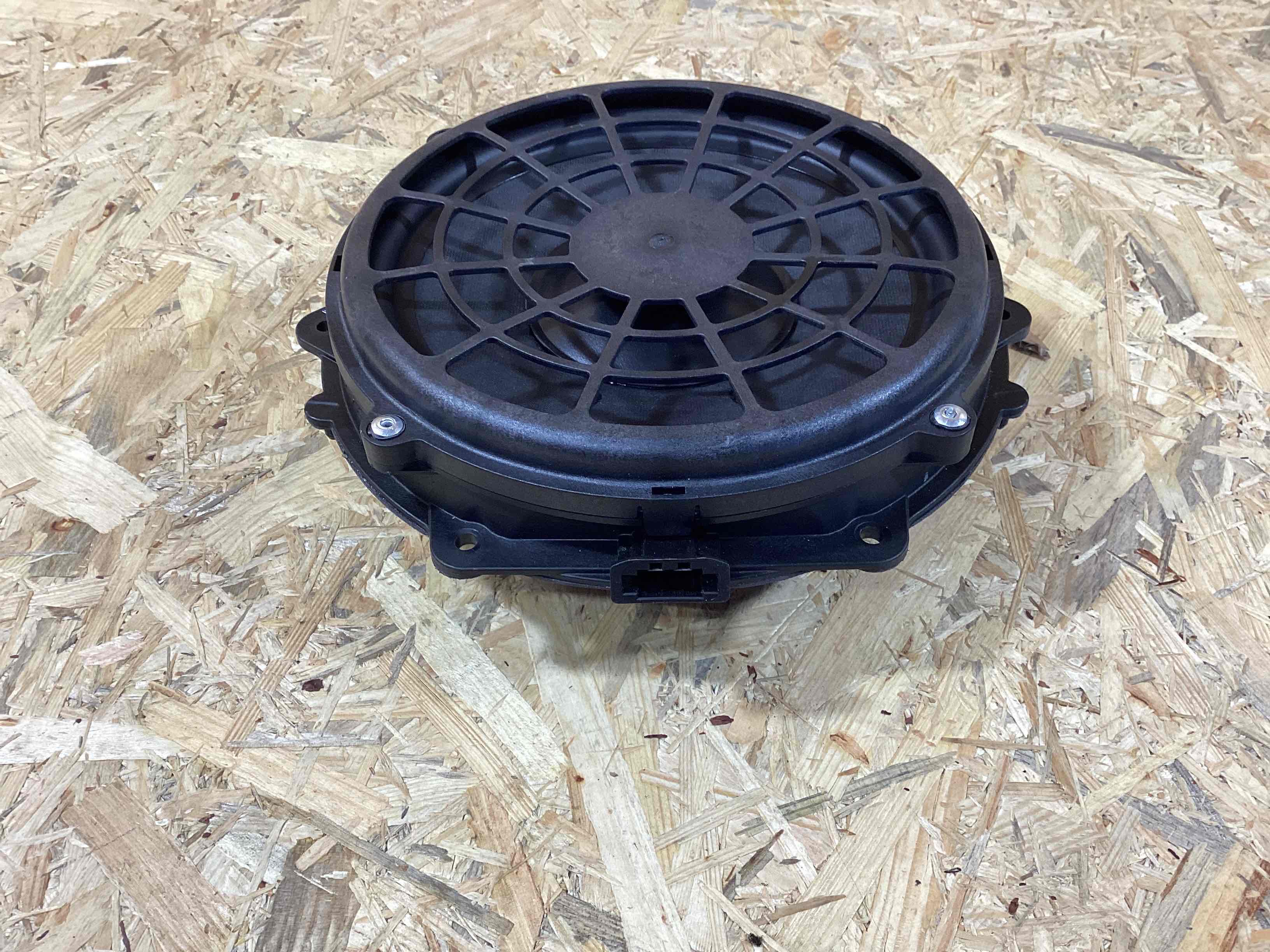 Динамик Porsche 911 260326-125