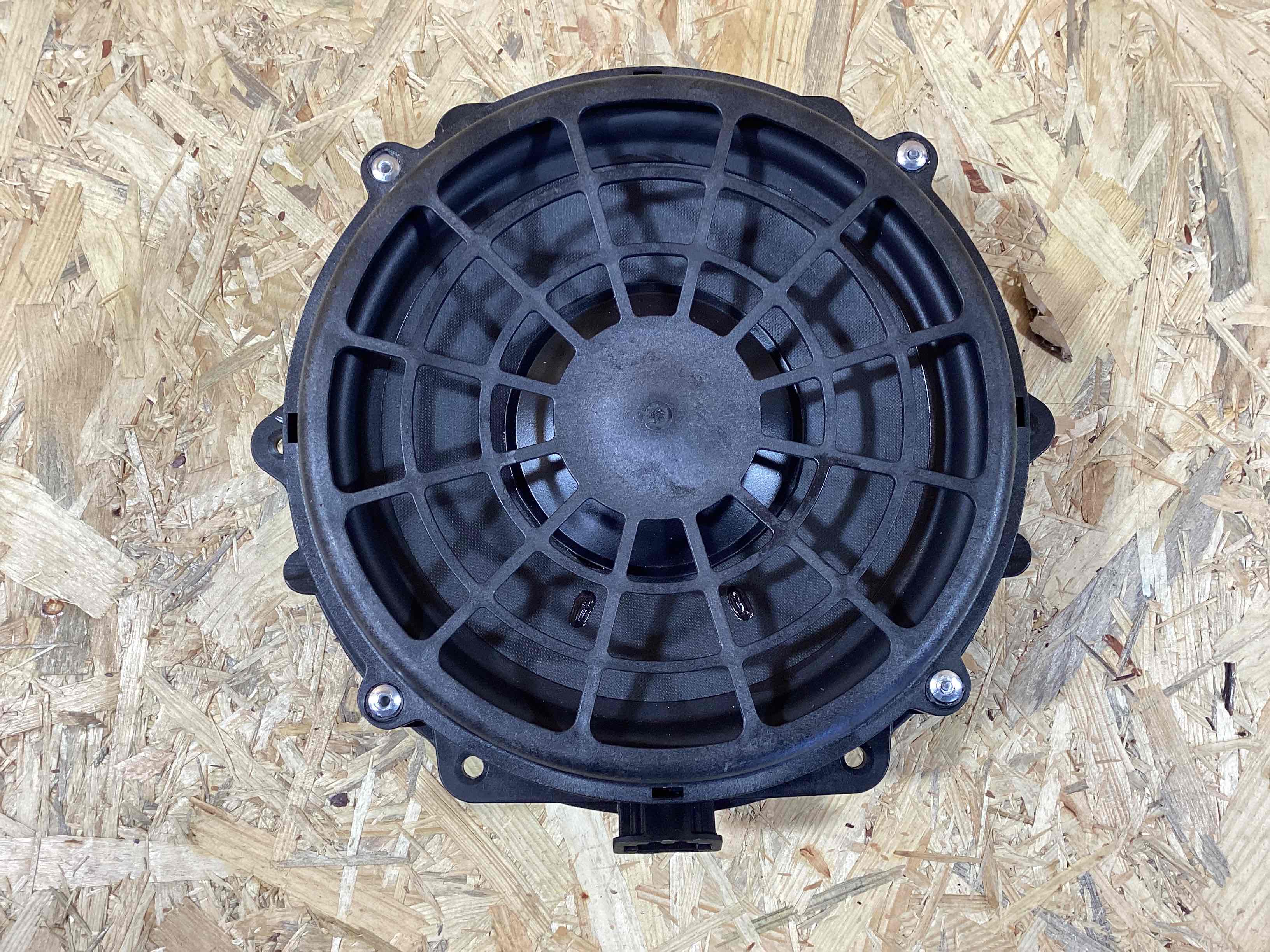 Динамик Porsche 911 260326-125