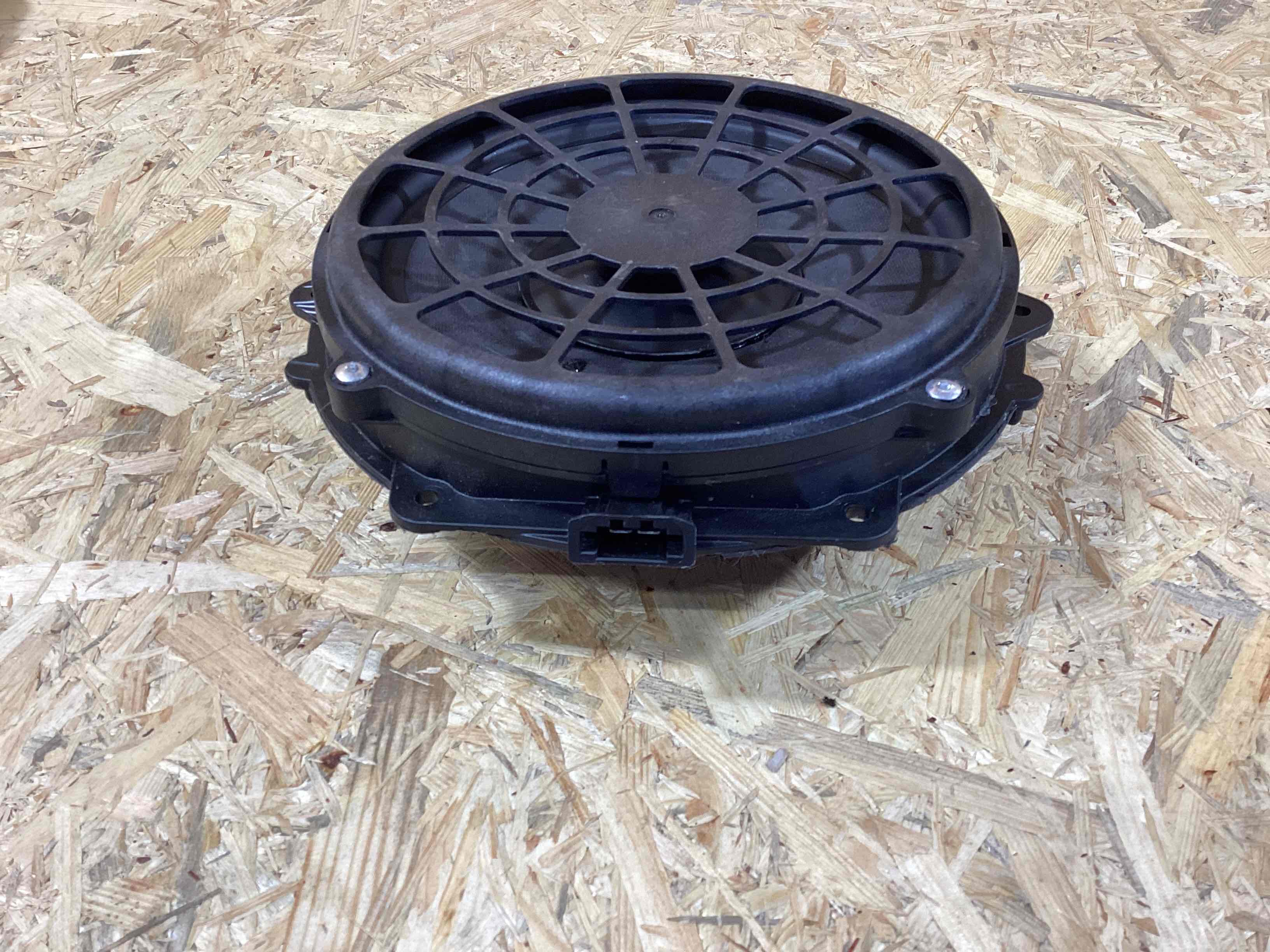 Динамик Porsche 911 260326-127