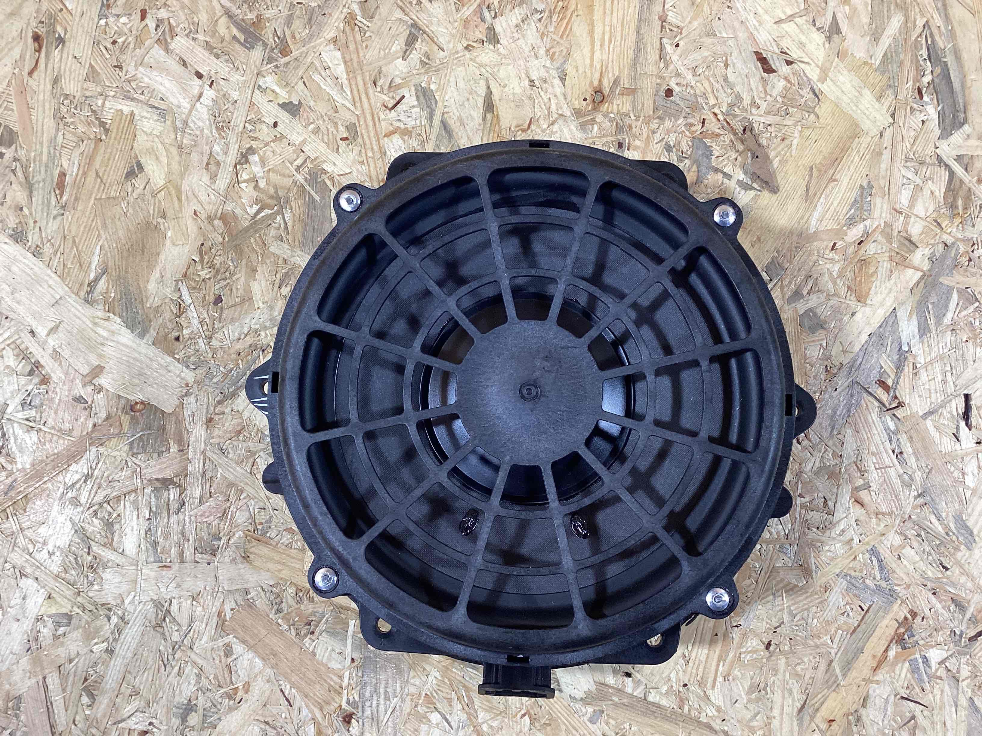 Динамик Porsche 911 260326-127