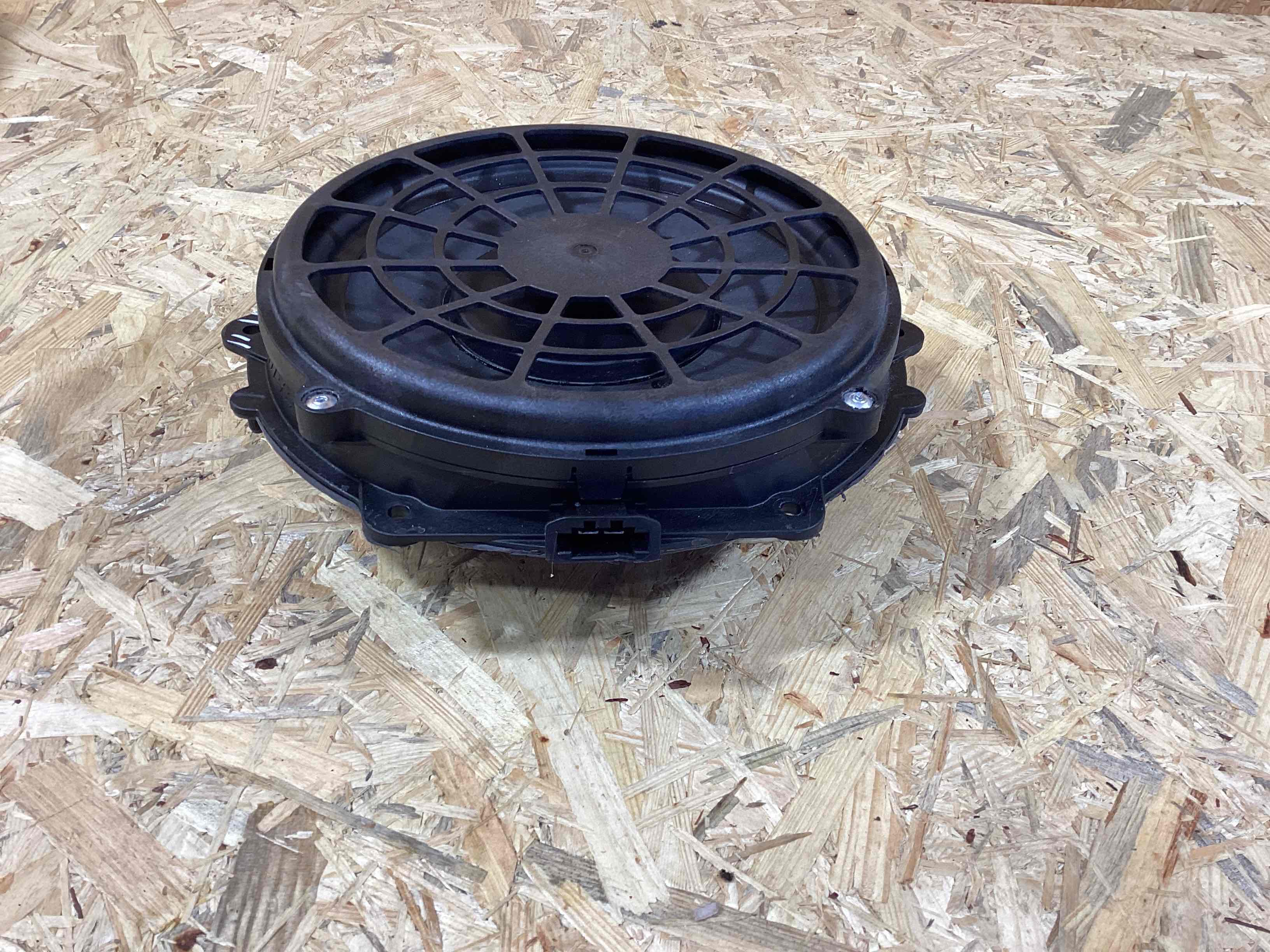 Динамик Porsche 911 260326-128