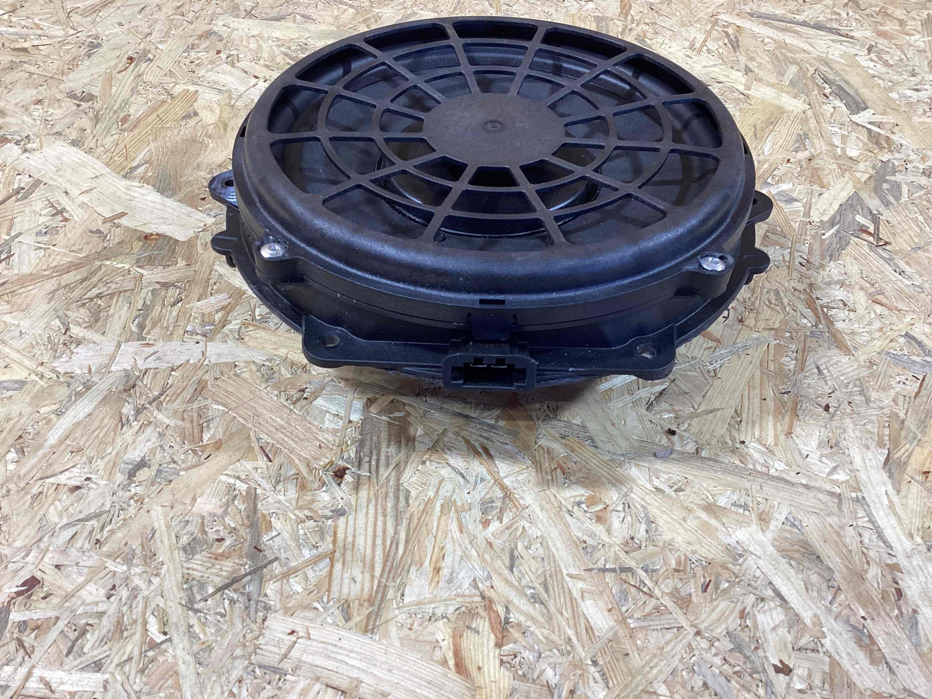 Динамик Porsche 911 260326-129