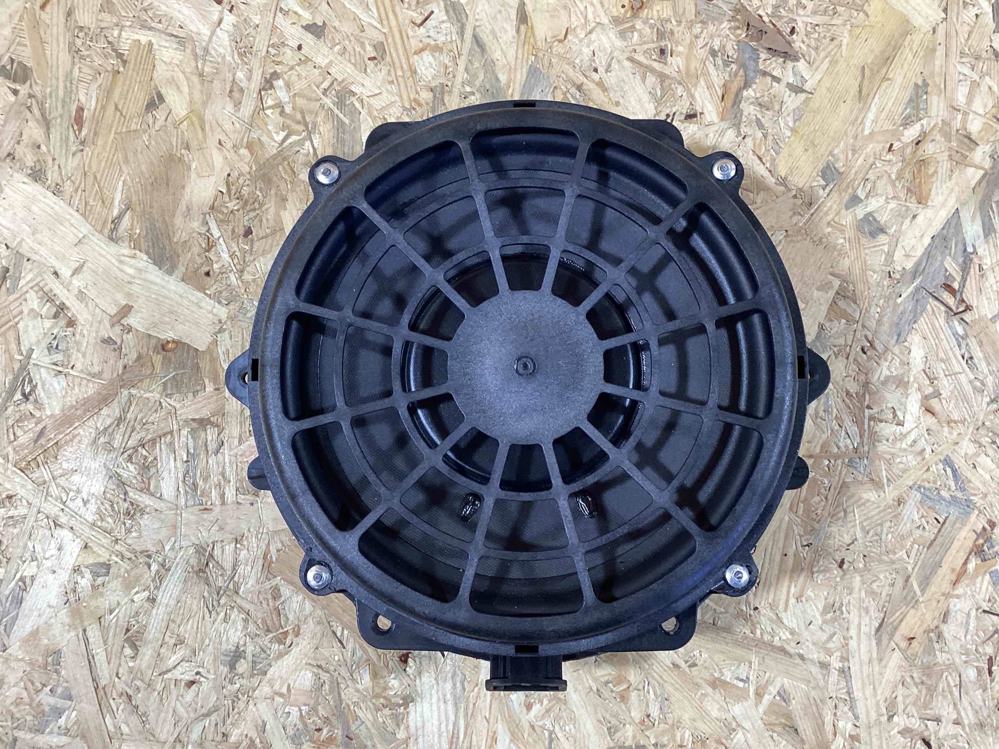 Динамик Porsche 911 260326-129