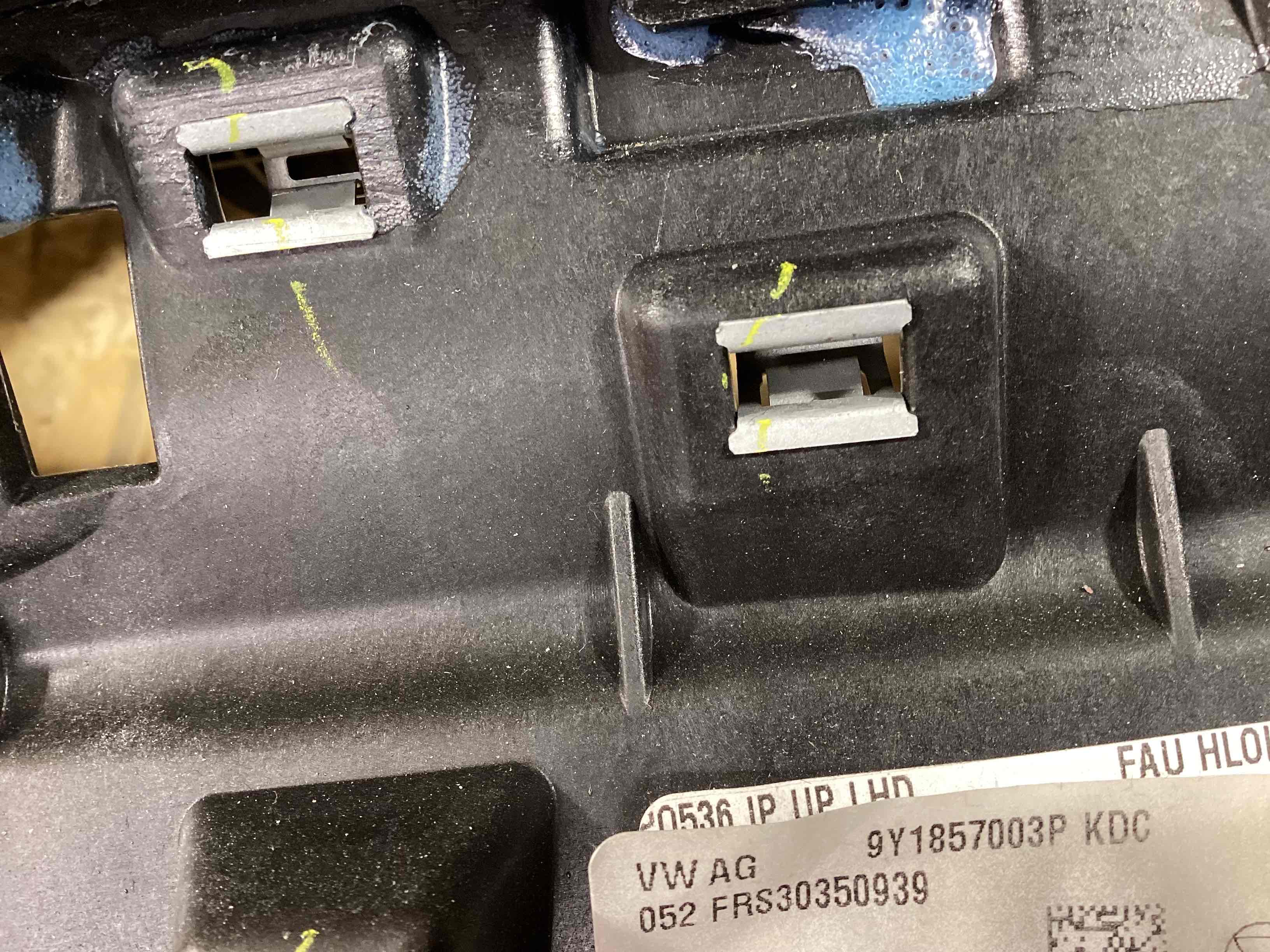 Панель передняя салона (торпедо) Porsche Cayenne 260326-130