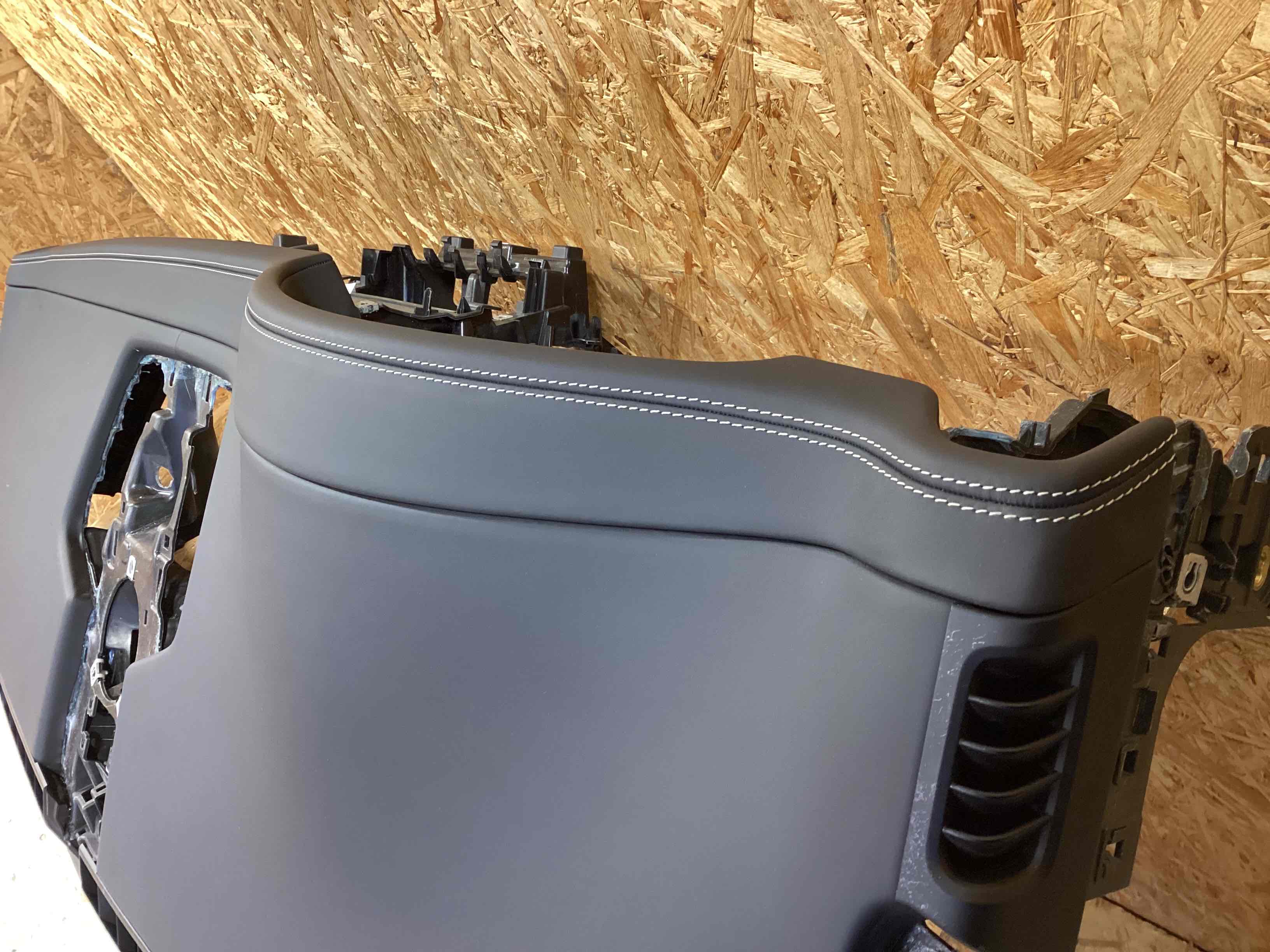 Панель передняя салона (торпедо) Porsche Cayenne 260326-130