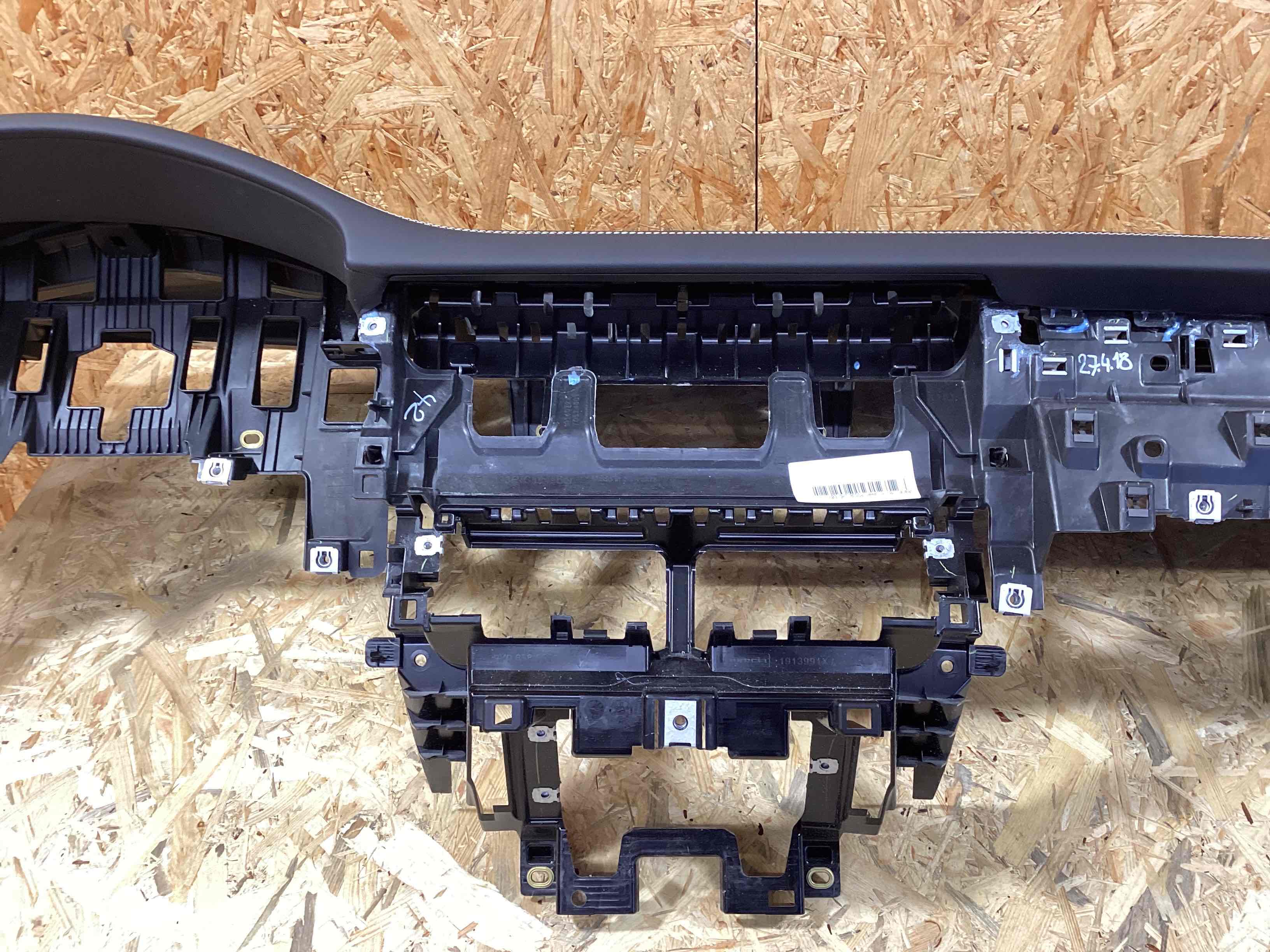 Панель передняя салона (торпедо) Porsche Cayenne 260326-130