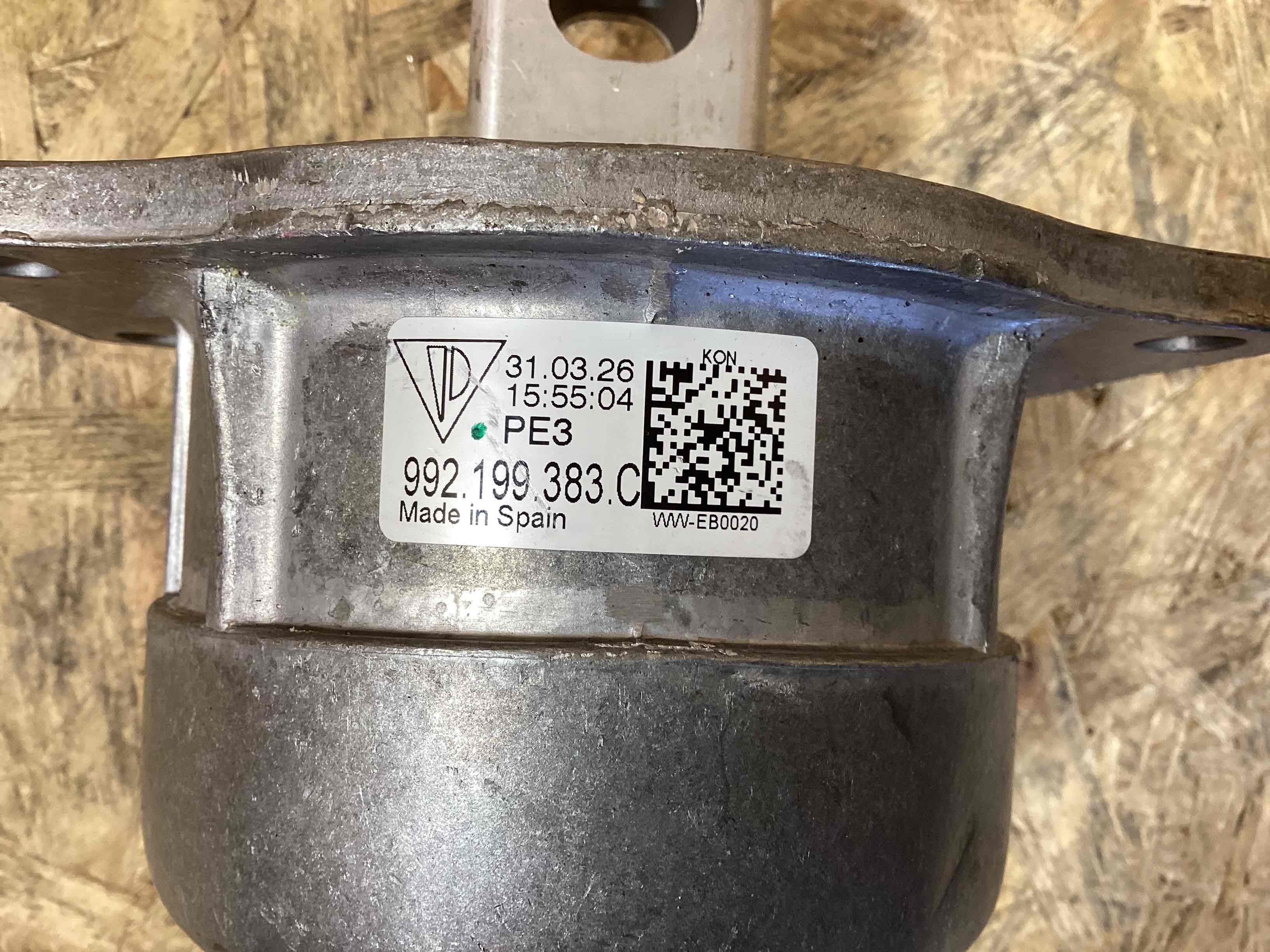 Подушка кріплення двигуна Porsche 911 260826-110