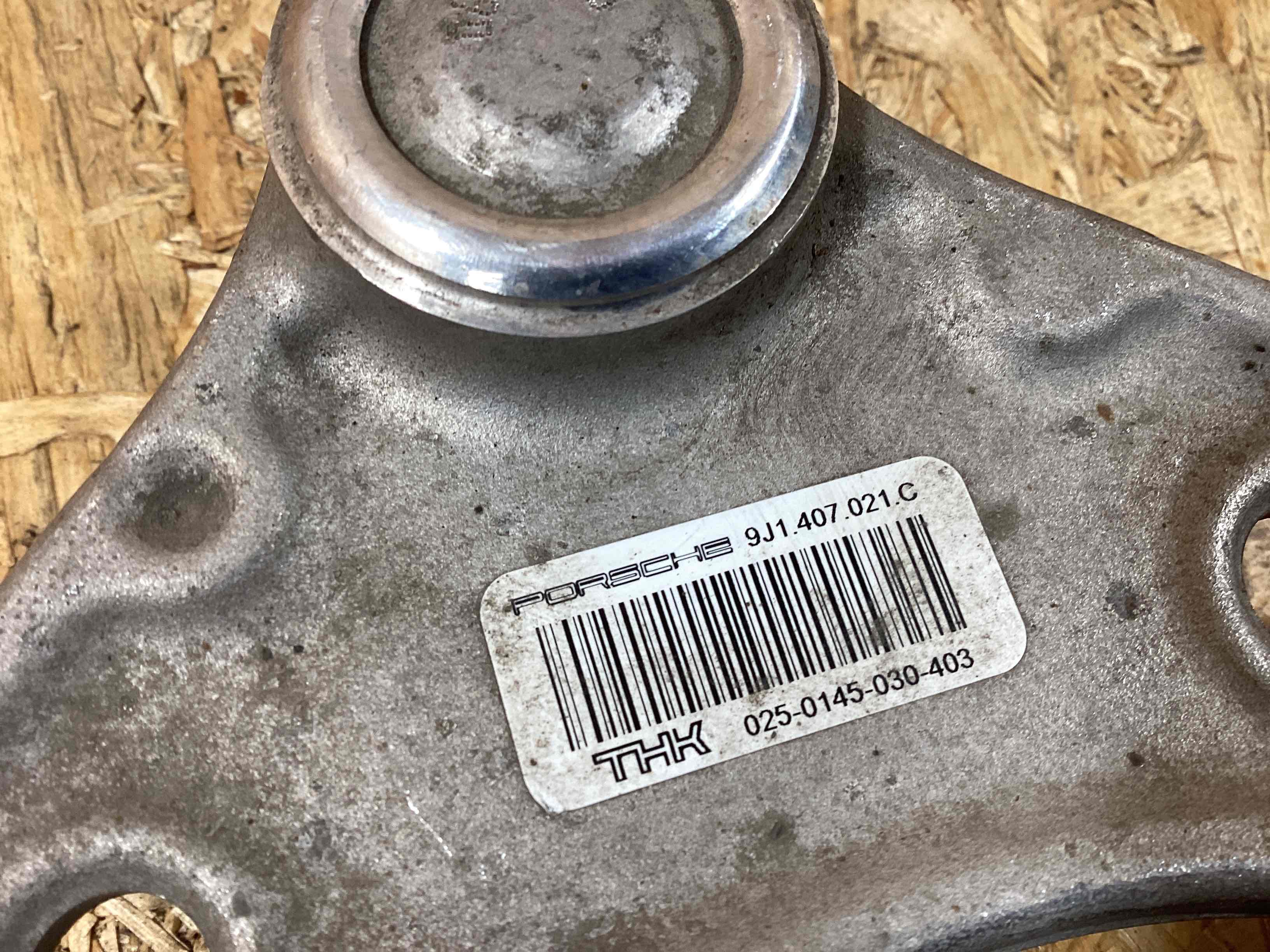 Рычаг передний Porsche Taycan 260925-102