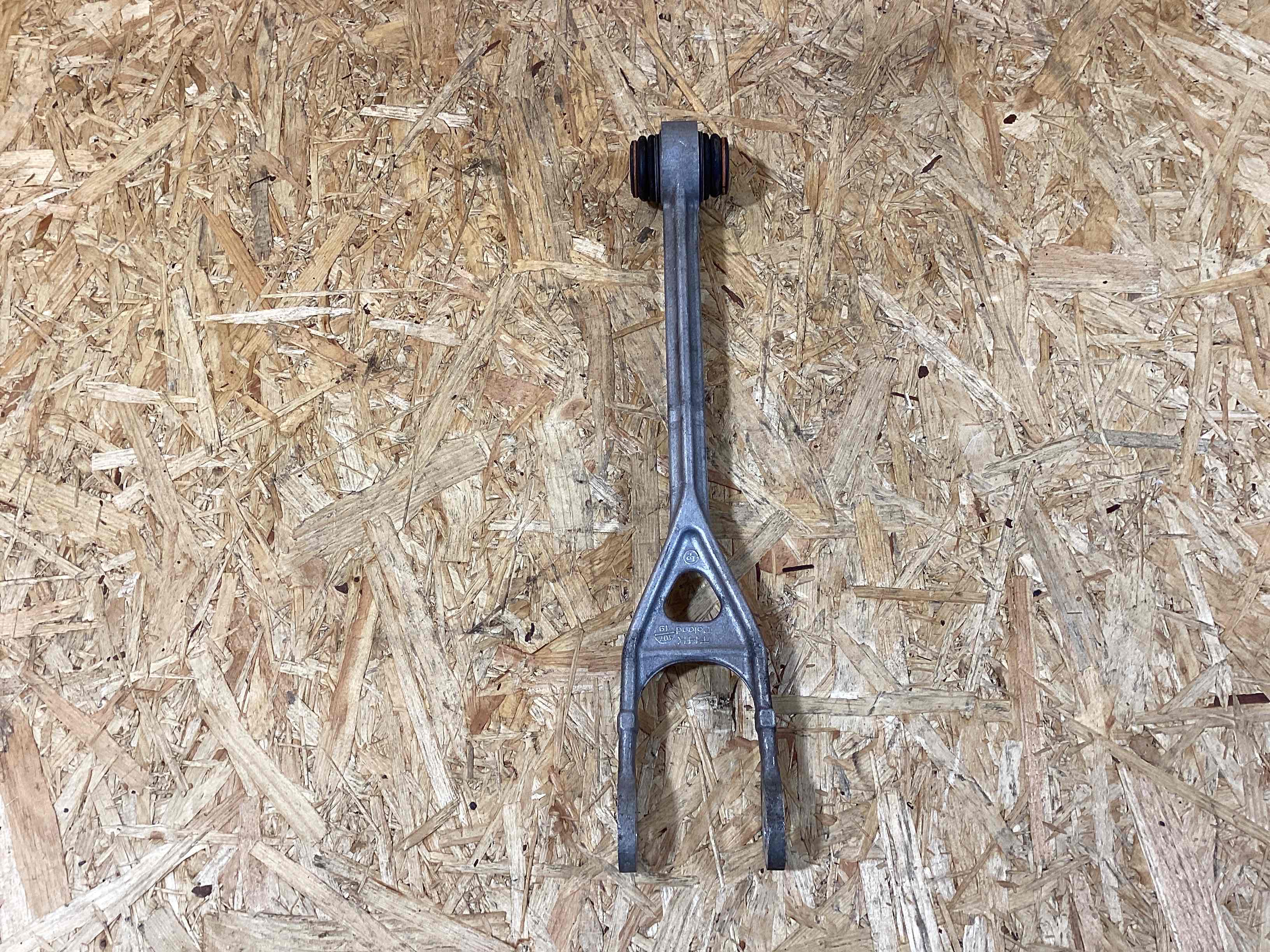 Рычаг задний Porsche 911 260925-104