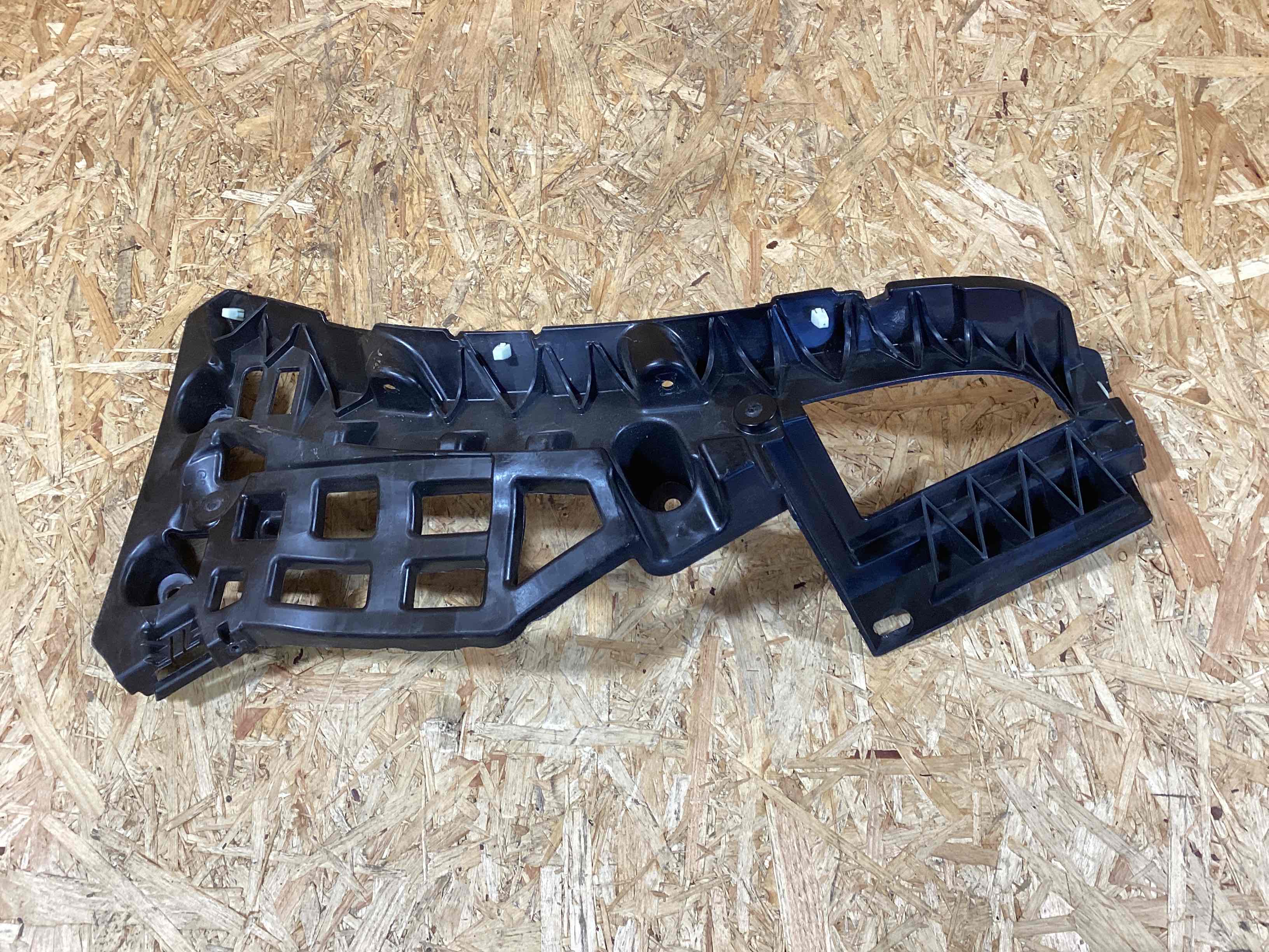 Крепление бампера Porsche Macan 260925-109