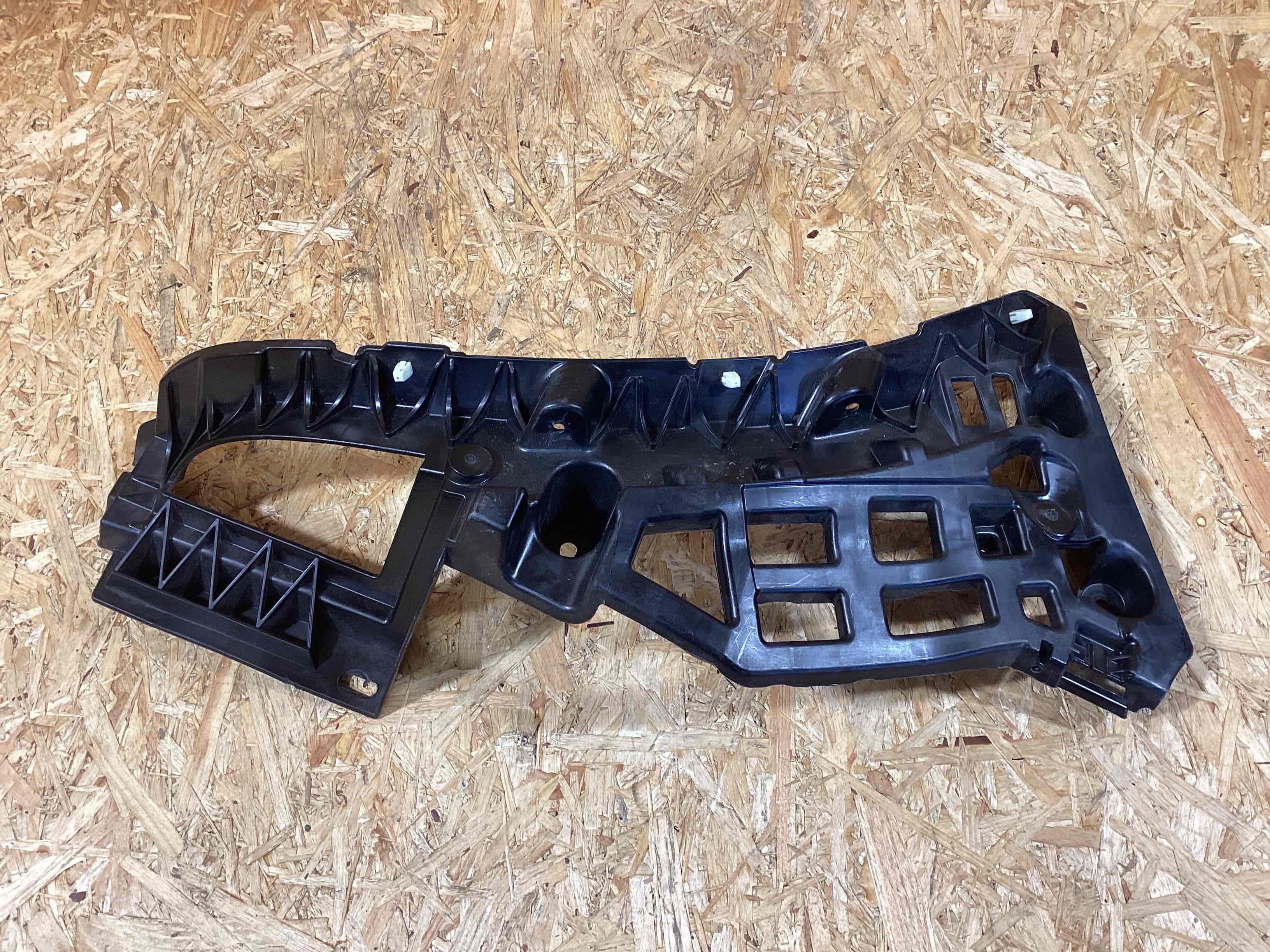 Крепление бампера Porsche Macan 260925-110