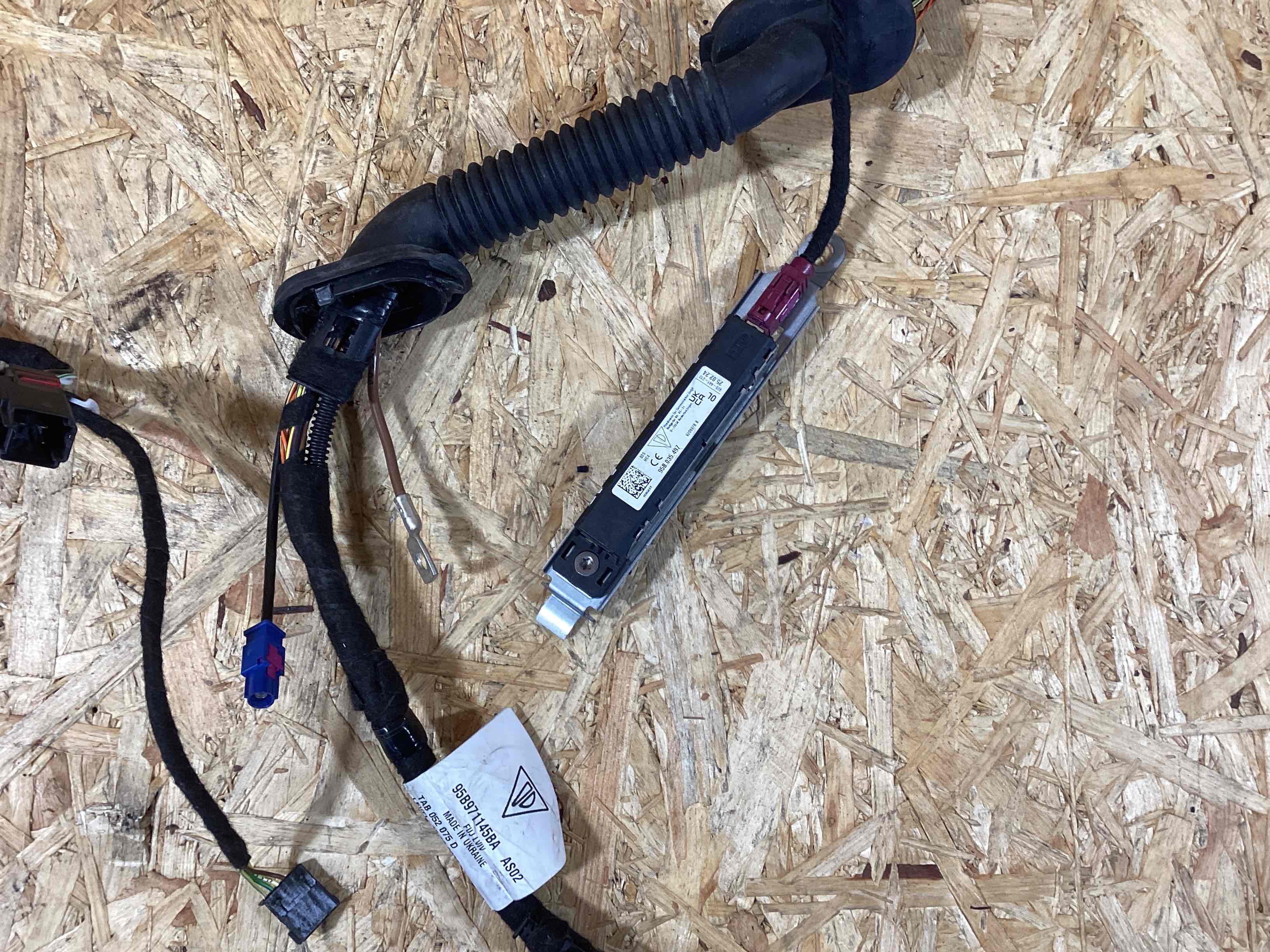 Электропроводка (коса) Porsche Macan 260925-112